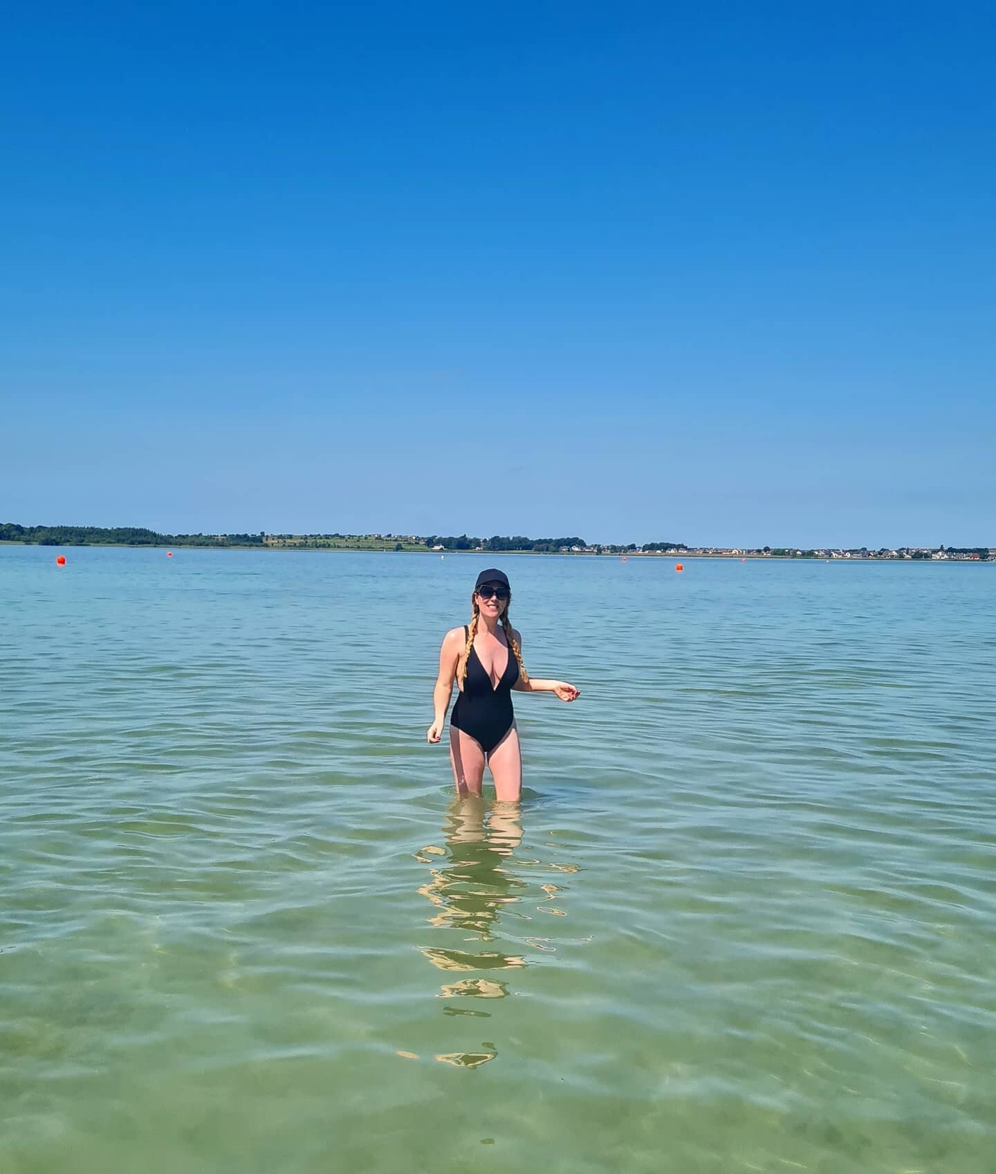 Galway or somewhere on a tropical island 🤔
Hope you are all enjoying this unbelievable weather, we had a lovely day at the lake today 🥰