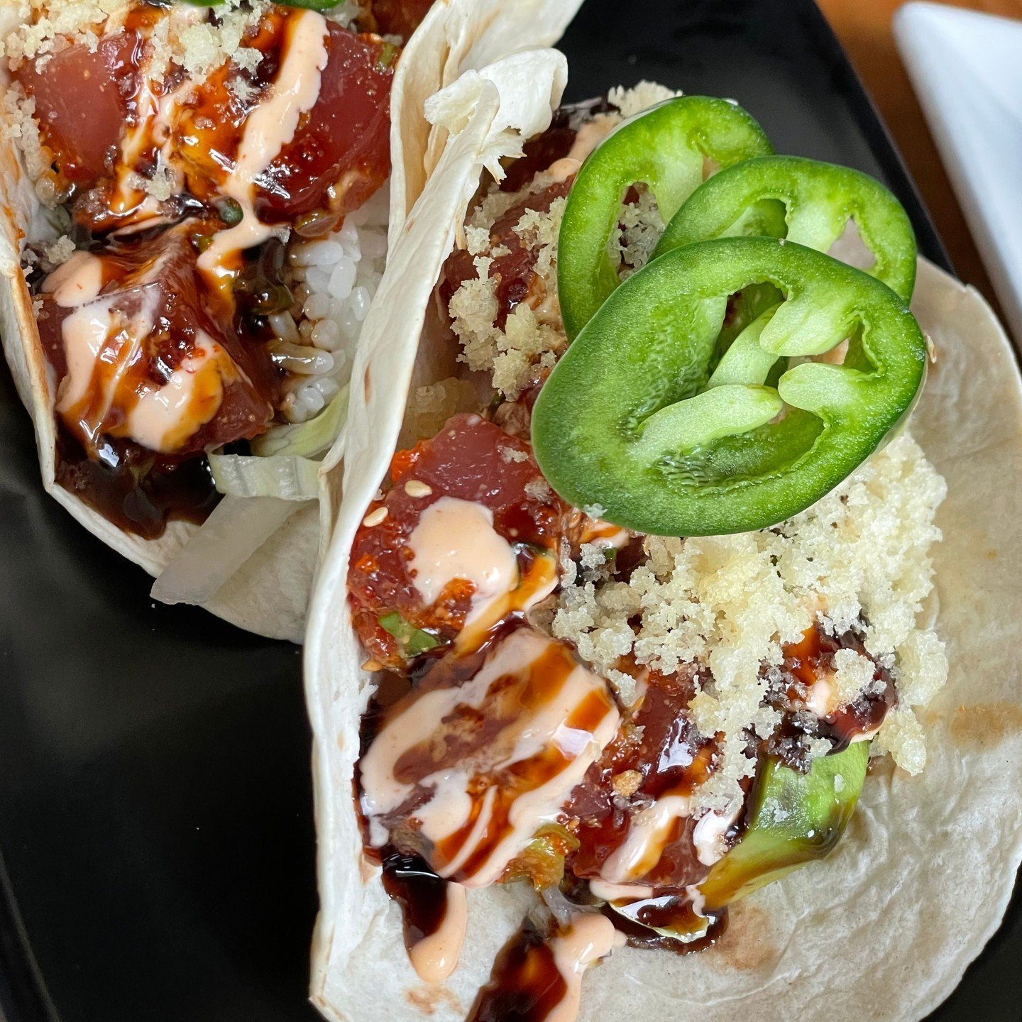 Join us at IYA South Hadley for tuna tacos to start your week!😋
#HappyMonday #tunatacos #foodie #IYASushi