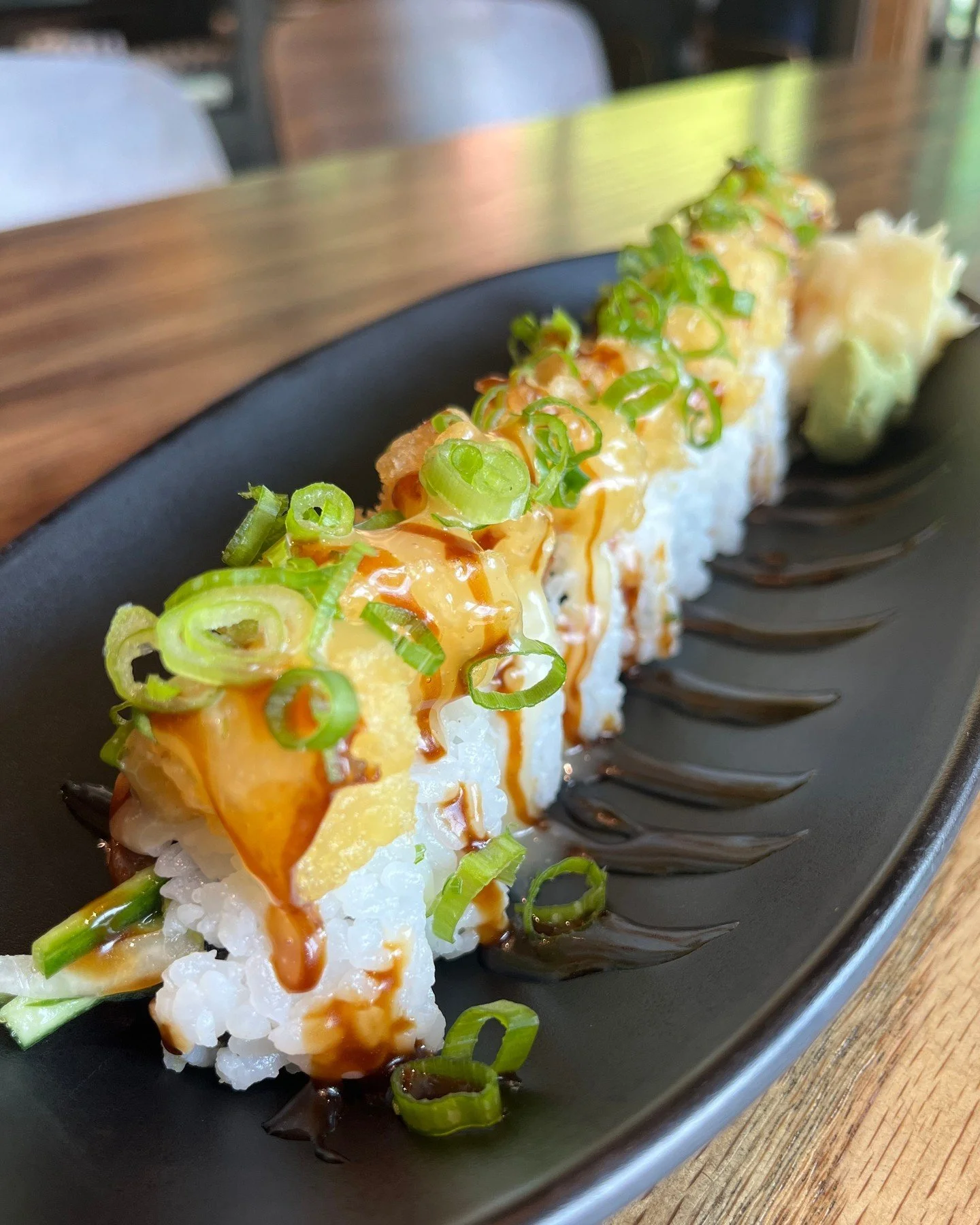 Friendly reminder that the Bumble Crunch Roll does exist&hellip; and it&rsquo;s honestly a little rude that it&rsquo;s not in front of you right now 🍣✨
Come fix that😉 Join us at IYA and treat yourself to the delicious Bumble Crunch Roll today!
#iya