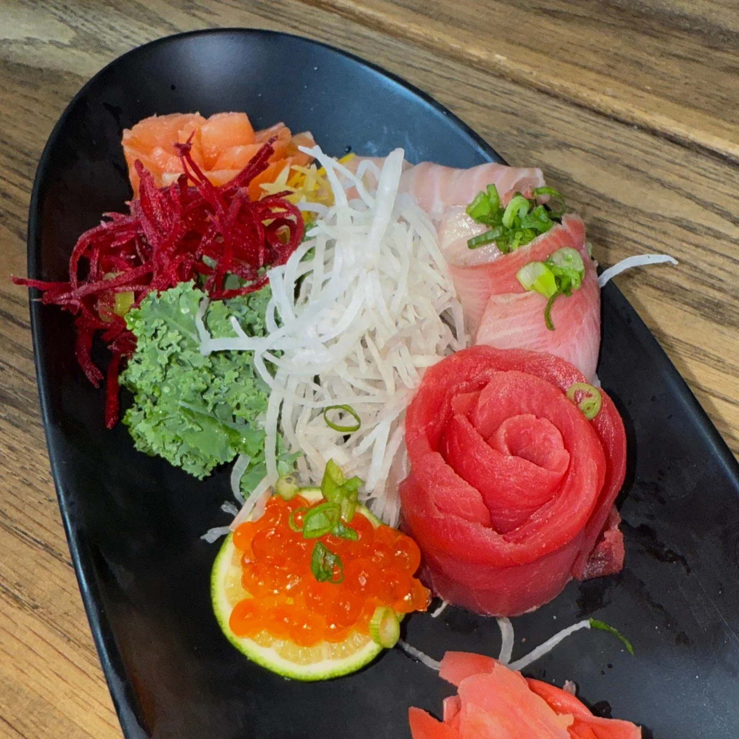 Sun&rsquo;s out, sashimi&rsquo;s in ☀️🍣
Fresh cuts, clean flavors, and the perfect light bite for a warm day!
#IYASushi #sashimi