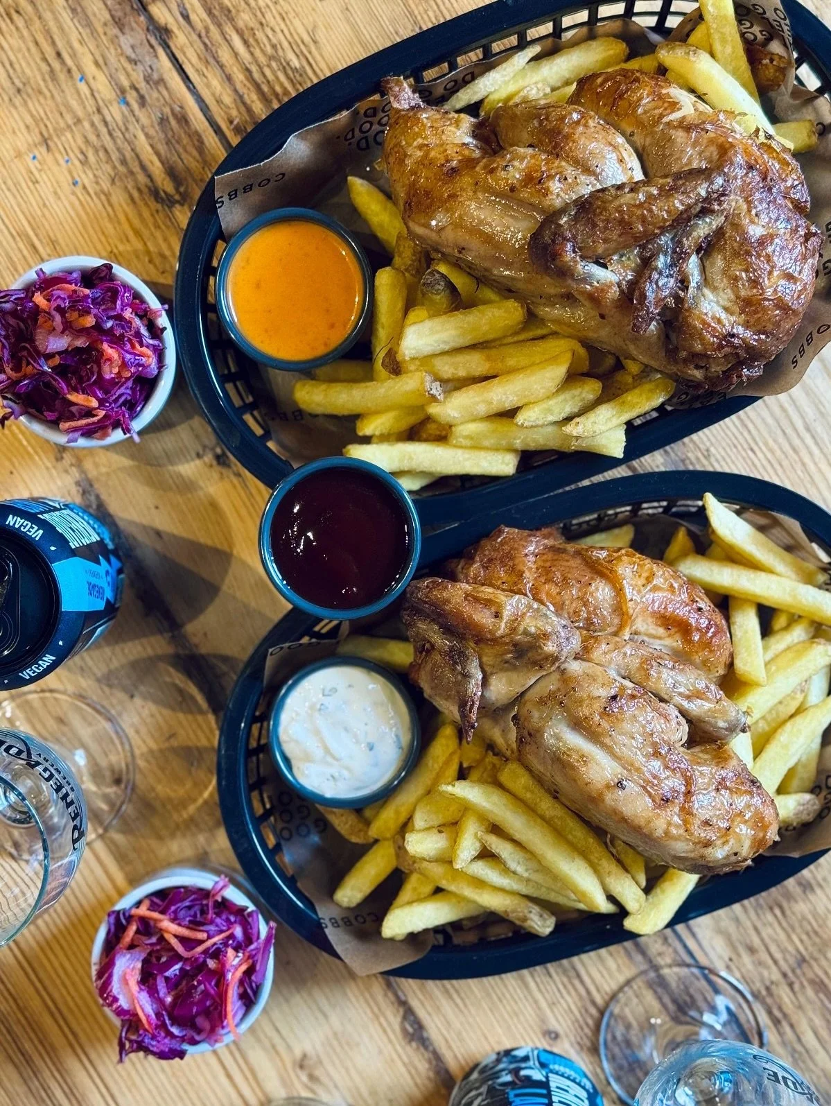 Rotisserie Chicken at Cobbs Hungerford🍗✨

Our rotisserie oven is hot and ready, and we think you&rsquo;ll want to be first in line!

Available 7 days a week:
 🍗 20 chickens per day
 ⏰ Between 12pm &amp; 2pm
 💨 First come, first served!

We also ha