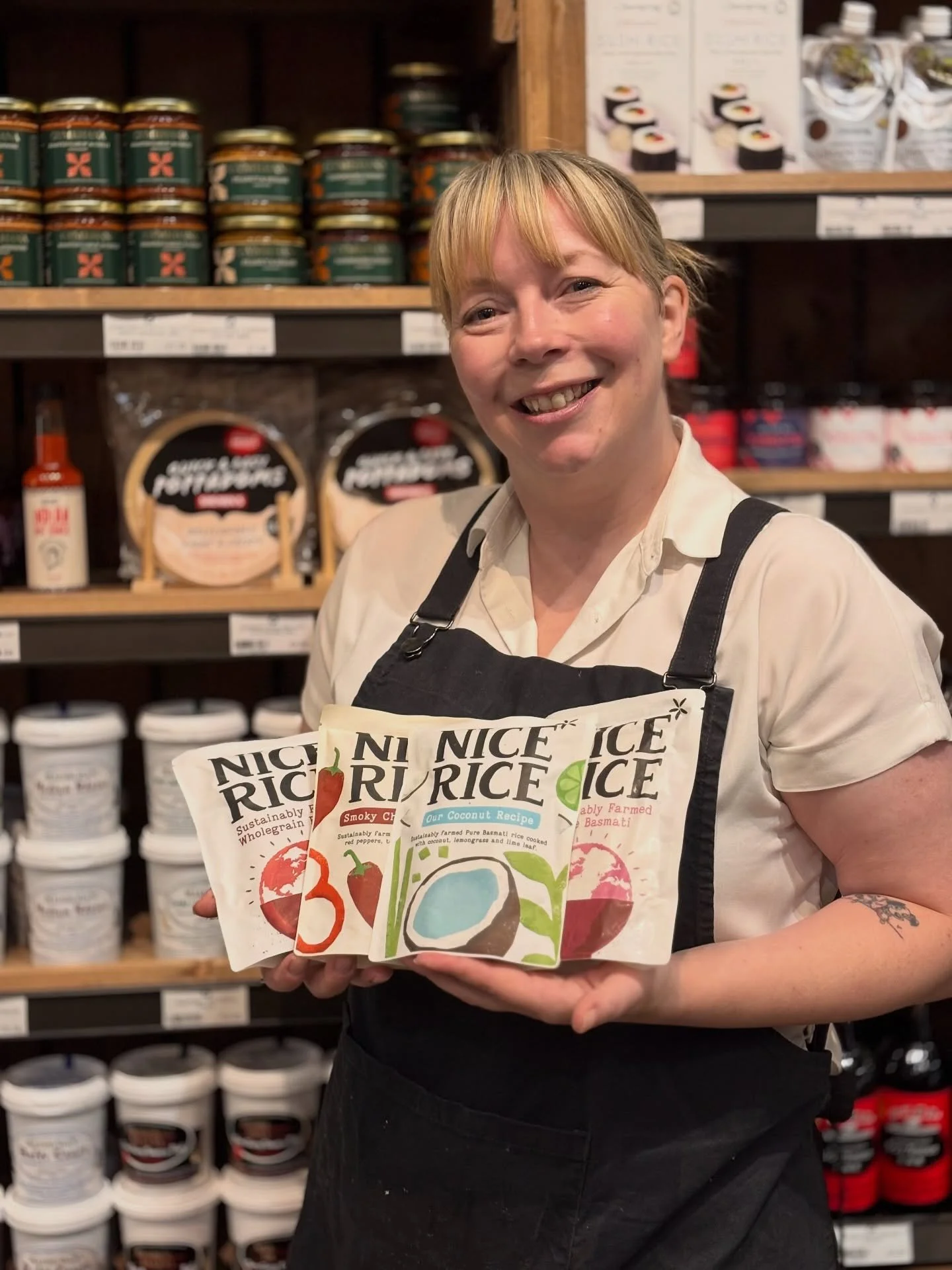 With it being National Curry Week, we thought @wearenicerice deserved a shoutout!🍚✨

Nice Rice produces rice that&rsquo;s better for the planet with 49% lower CO2 emissions than conventional rice.🌍

They pay farmers a premium price for committing t