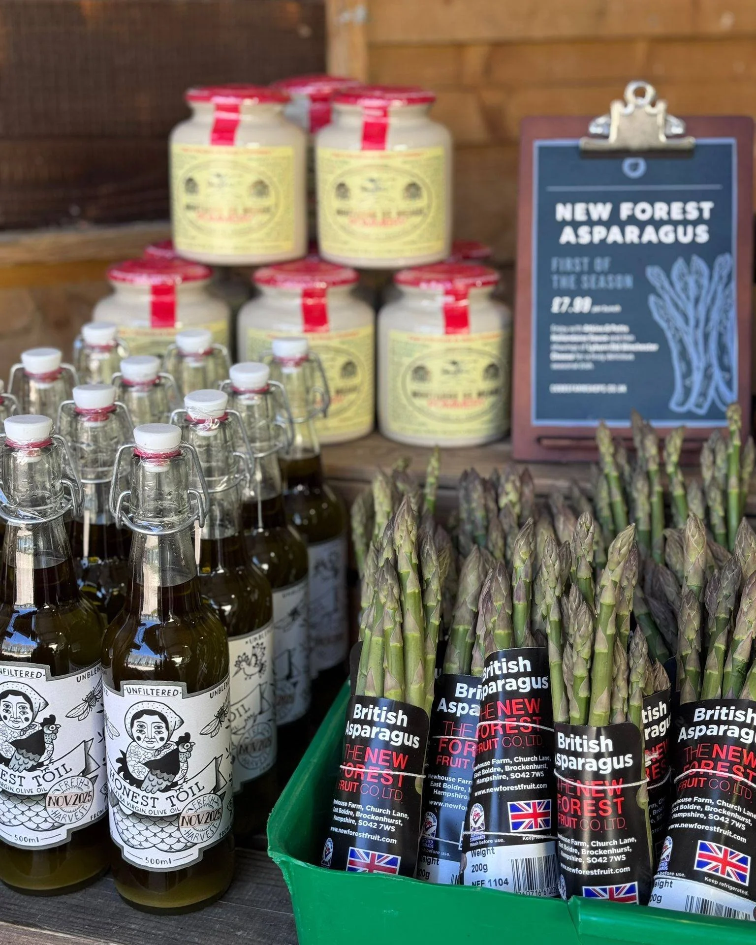 🎉It&rsquo;s officially Asparagus Season, and we would LOVE to see your recipes!💚

Whether you&rsquo;re roasting, grilling, frying, or throwing them into a pasta dish, we would love to see your green masterpieces!🌿✨

Make sure to tag us in your asp