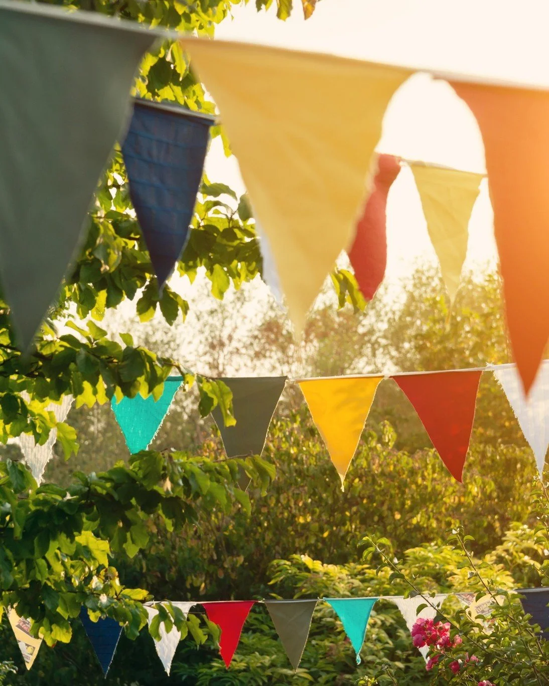 STALL HOLDERS WANTED☀️

We&rsquo;re looking for local foodies, crafters, bakers &amp; makers to join our Summer Makers Market at Cobbs Farm Shop, Hungerford!

📍 Bath Road, Hungerford, RG17 0SP
📅 Saturday 27th June
⏰ 10am &ndash; 3pm
✨ Free pitches
