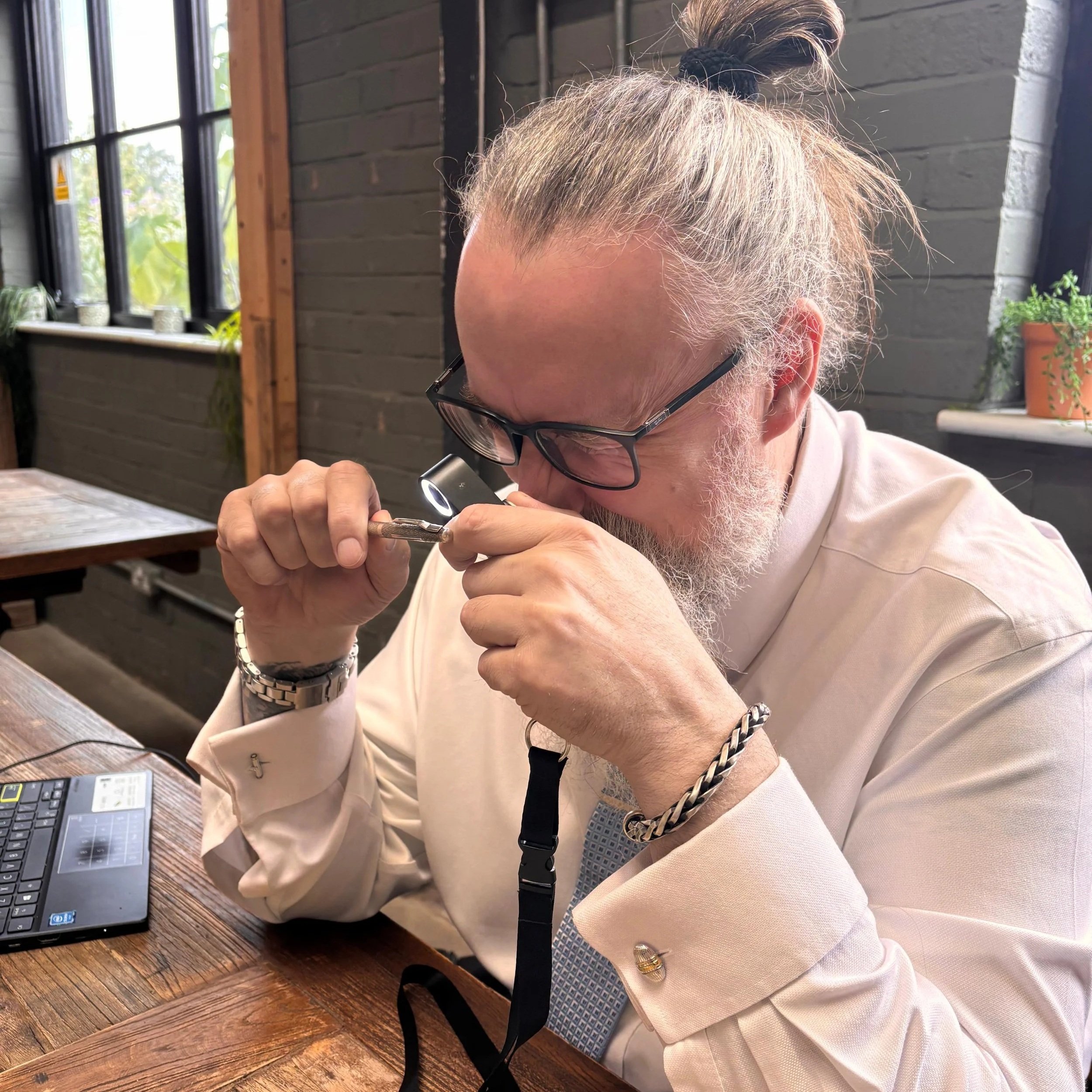 Holloways Auctioneers - Free Valuation Day
