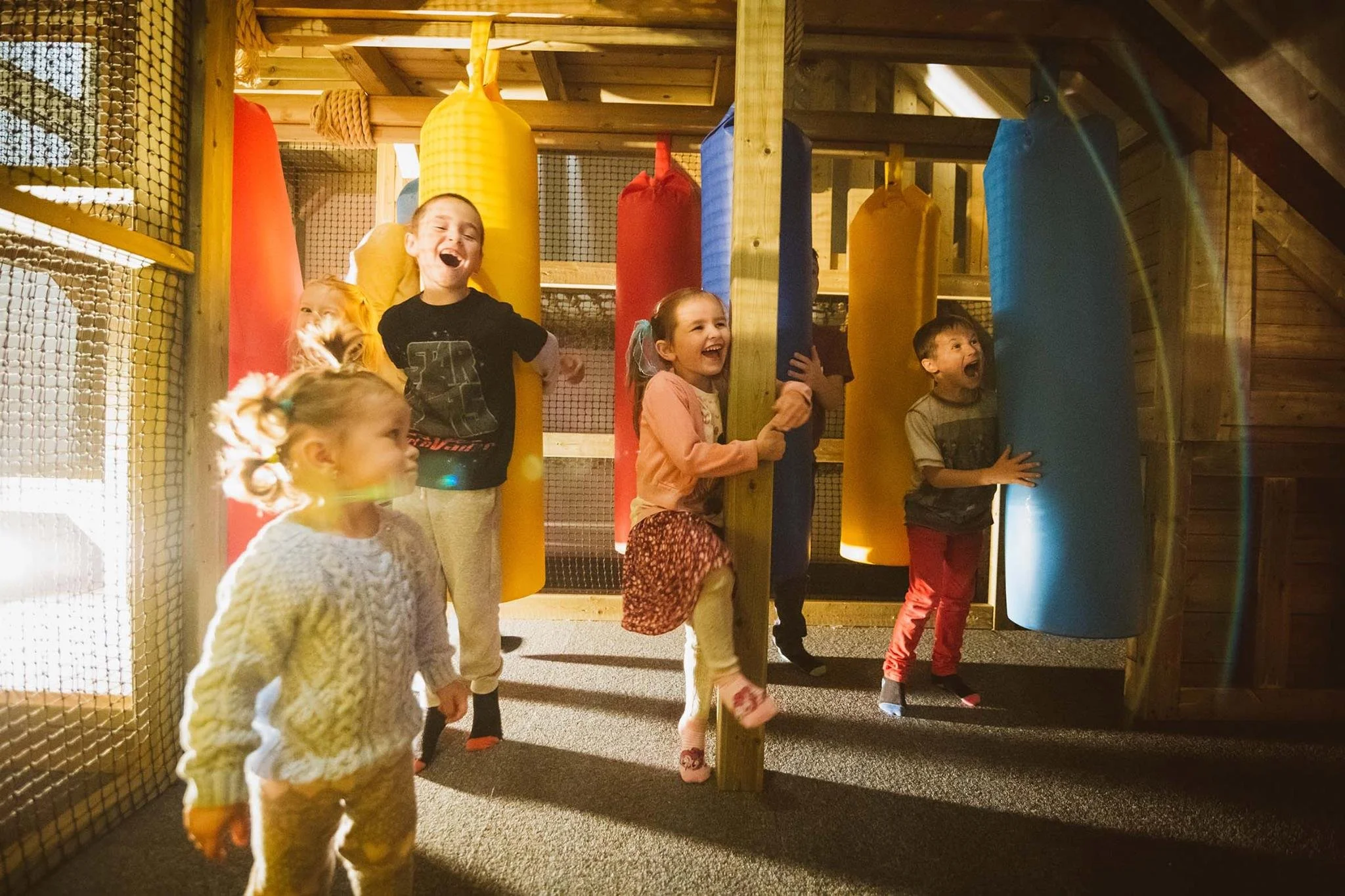 ☀️Looking for something to do during the summer holidays? We've got you covered! ❄️

Our air-conditioned Play Barn at Cobbs Hungerford is the perfect place for little ones to let off steam while staying cool, whatever the weather.

🌈 Open 7 days a w