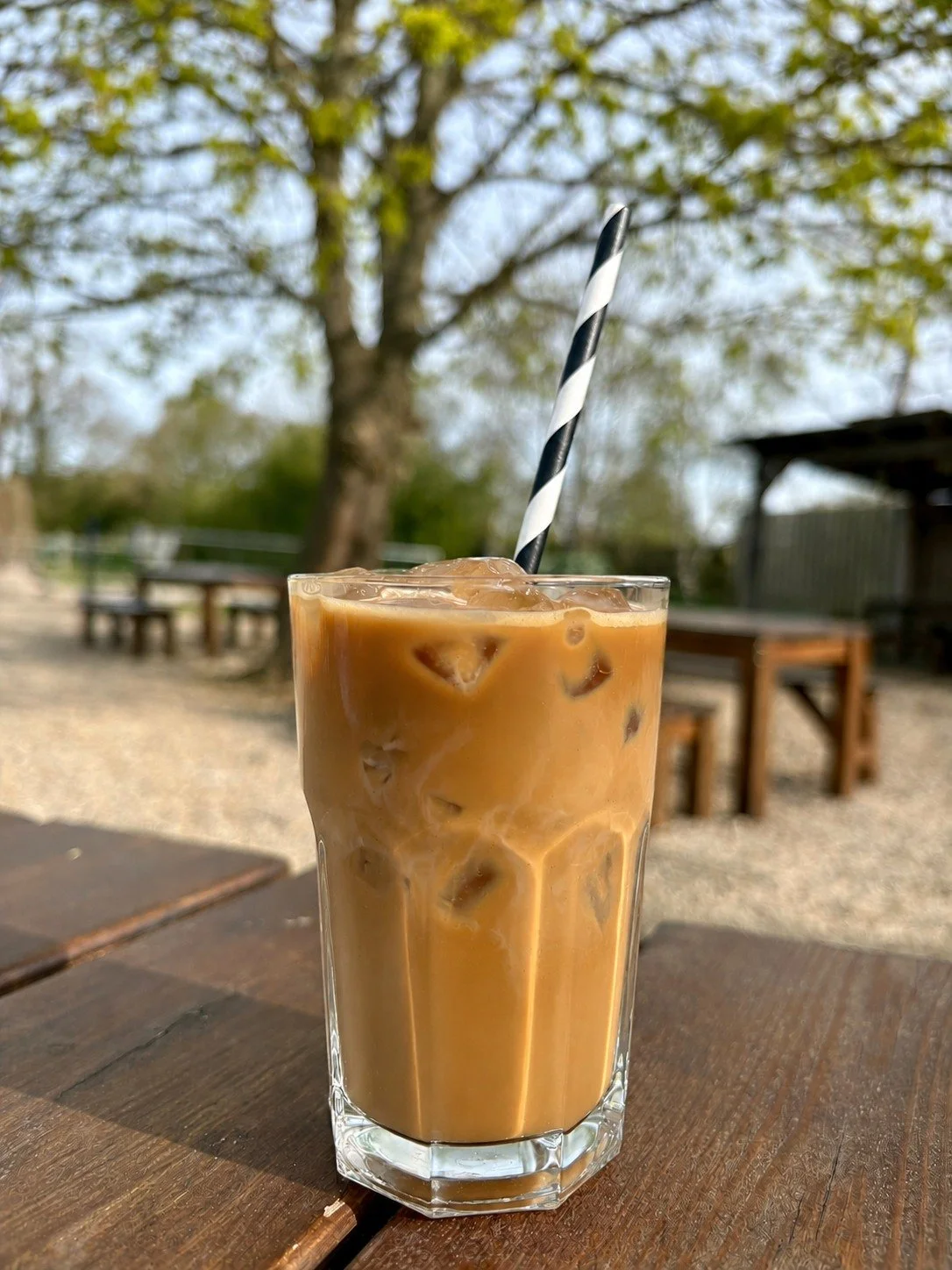 ☕️Bank Holiday Monday plans? Come and see us for a coffee!🤎

Just a quick reminder that today we are opening at 10am and closing at 4pm (our kitchen will close at 3pm). 

#CobbsFarmShops #BestOfLocalAndBeyond #EatGoodFeelGoodDoGood