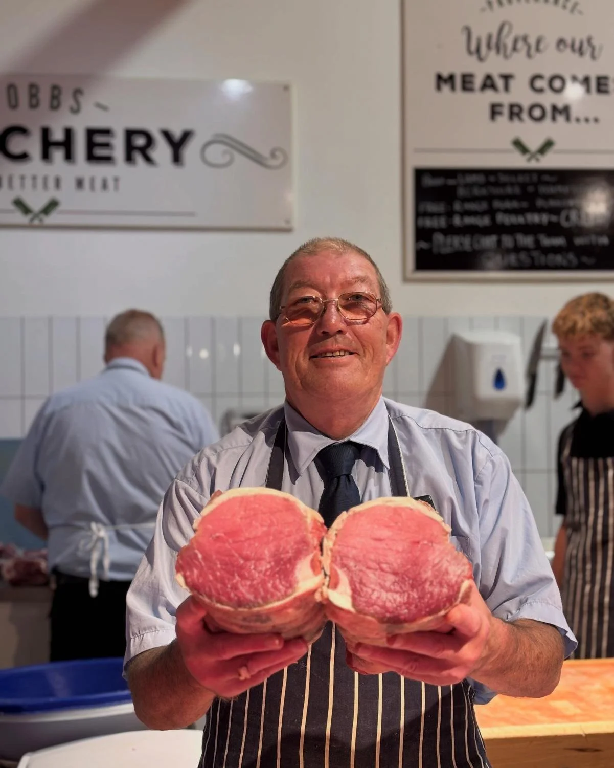 🍂 Roast dinner season is upon us! 🍽️

As the days get a little cooler, there&rsquo;s nothing quite like a delicious, home-cooked roast shared with family and friends.

Visit our onsite butchers for your perfect roasting joint, then browse our farm 