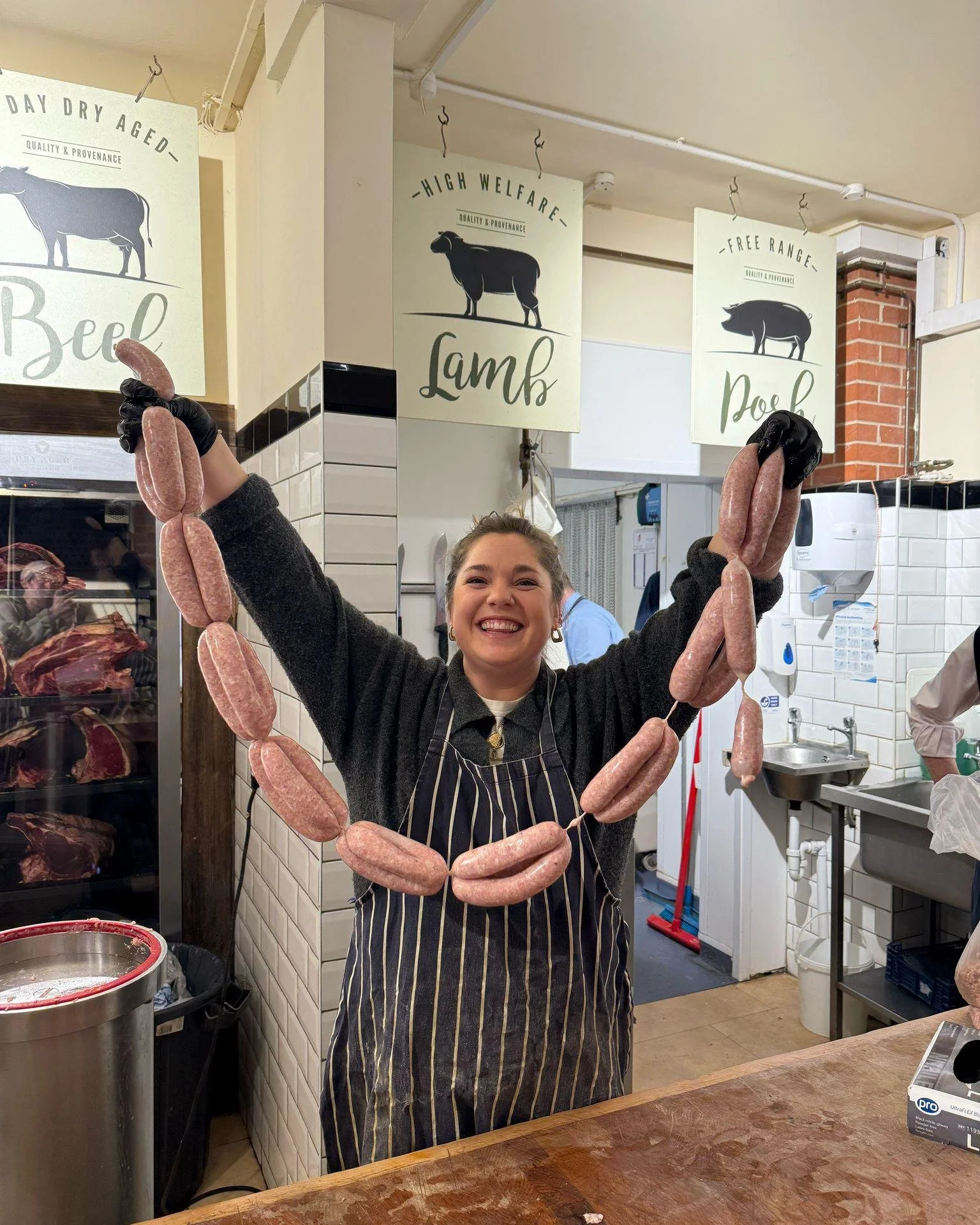 🌭 Sausage Making Workshop🌭

Our popular Sausage Making Workshop at Cobbs is in 4 weeks' time! Come and join our butchers for a fun, hands-on evening making your own sausages, with a tasty sausage bap to enjoy!

📅 28 October | ⏰ 6&ndash;9pm
📍Limit