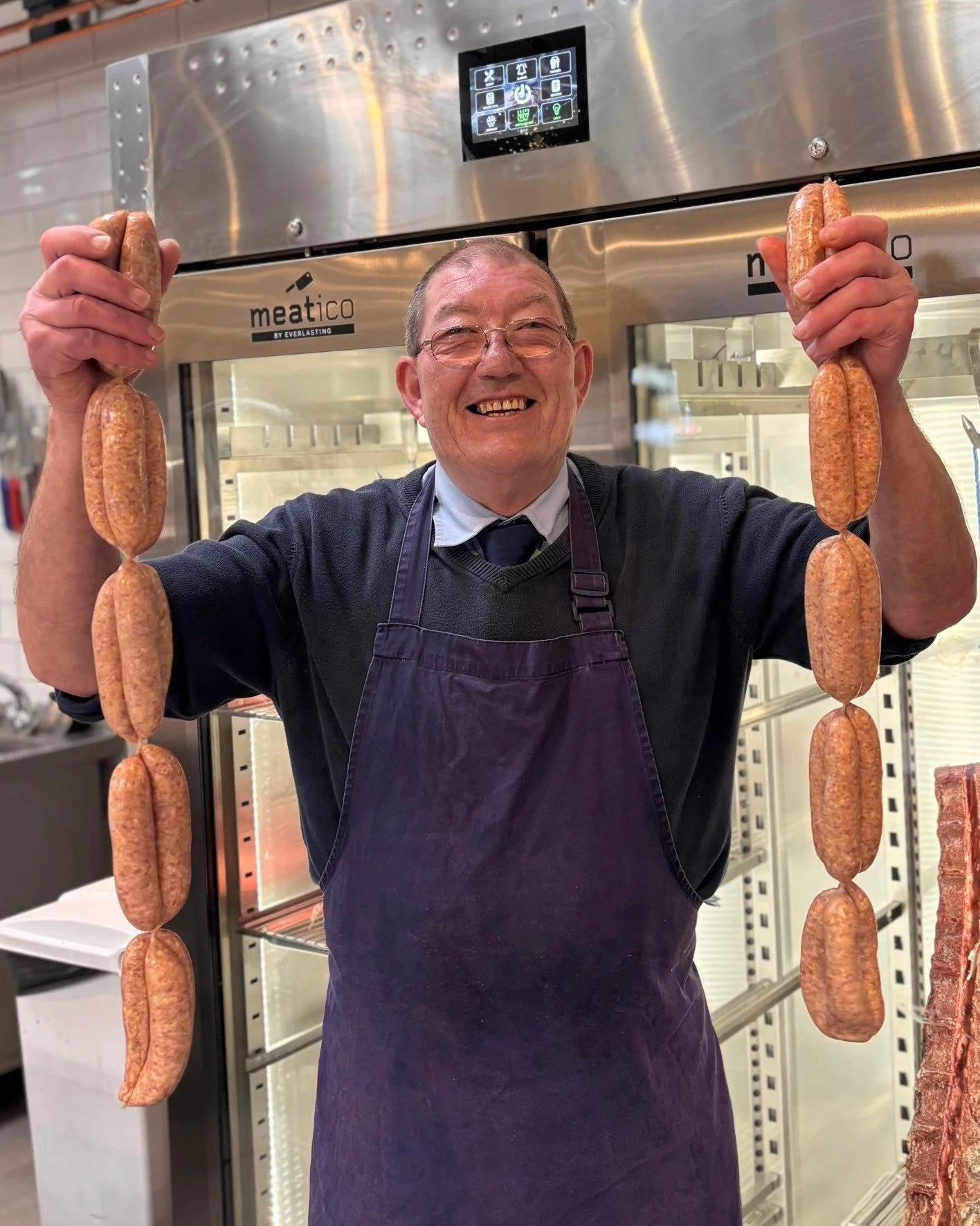 🌭 Sausage Making Workshop 🌭

Our popular Sausage Making Workshop at Cobbs is now just 3 weeks away! 🎉

Join our butchers for a fun, hands-on evening making your own sausages, with a tasty sausage bap to enjoy too!

📅 28 October | ⏰ 6&ndash;9pm
📍