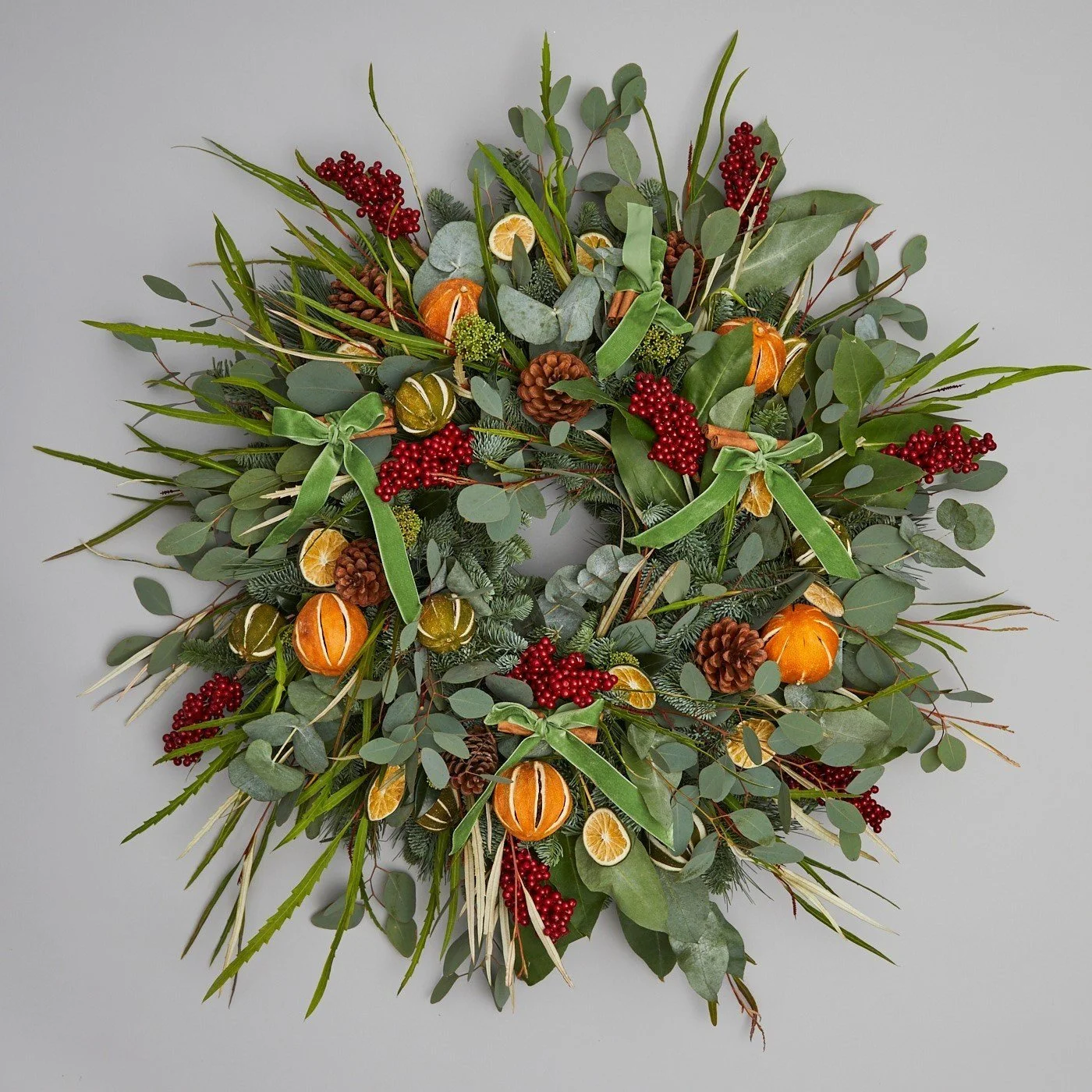 🎄✨Wreath-Making Workshops at Cobbs✨🎄

Get creative and embrace the festive season with one of our beautiful wreath-making workshops! 🌿

📍 Cobbs Englefield | @sarahstylesflorist Wreath Making Workshop
📅 Thursday 10th December
⏰ 7pm&ndash;9pm

📍 