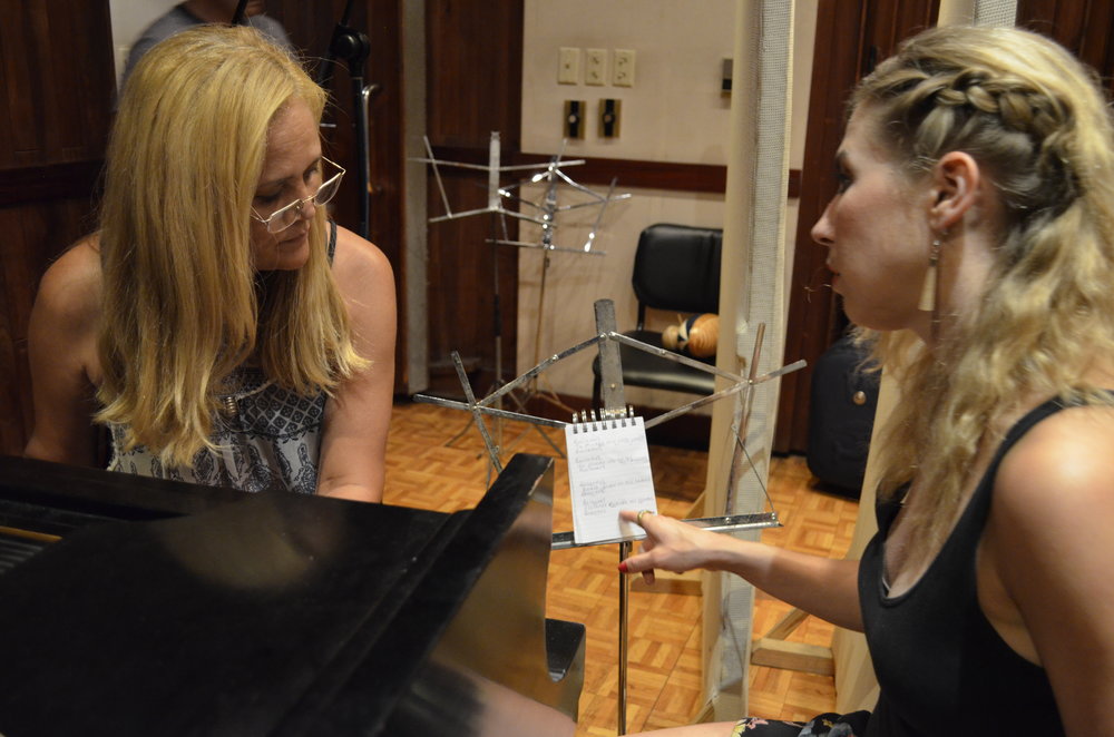 MaryAlouetteAlarkeMusicLessonCoachPianoVoiceSongwriting.jpg