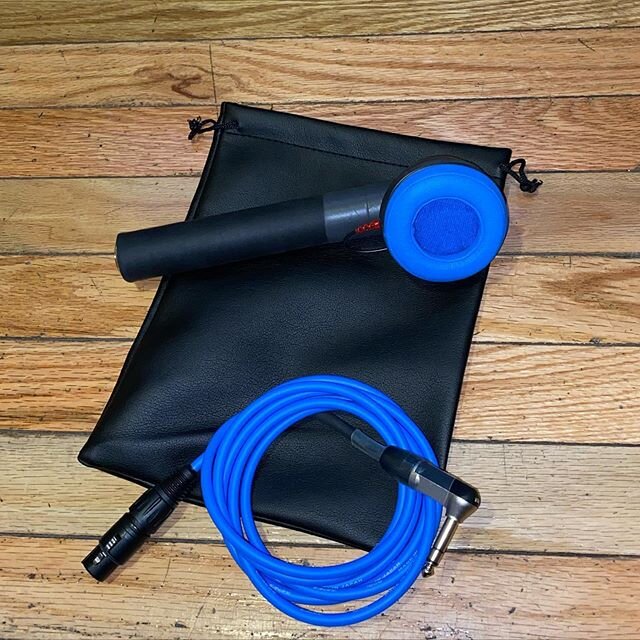And another.... Fresh Sennheiser HD25 Black n Blue w/matching colored cable - order yours! visit our website for info link in bio &bull; &bull; &bull; &bull; &bull; 
#linkinbio #sennheiser #ariellollipopnyc #lollipop #headphone #stickheadphone #custo
