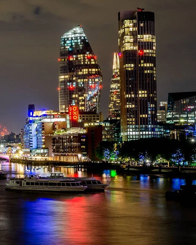 #london such a beautiful city at night time👀
.
.
.
.
.
.
.
#night #nightphotography #architecture #river #oxo #sigma1835 #sonya6000 #a6000sony #sonyalpha6000