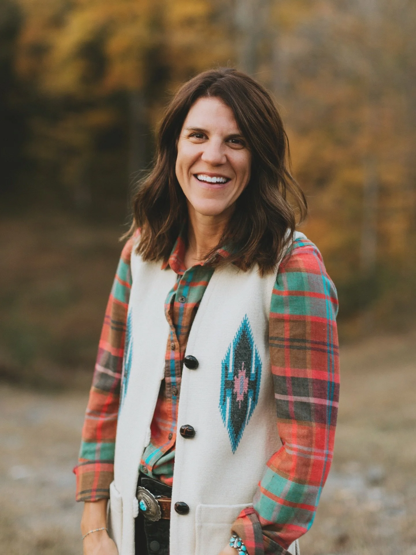 Hi! I&rsquo;m Erica&hellip; I wear all the hats (and turquoise!) over here at Ruthie and Oliver Letterpress 👋🏼
.
.
I have had a super busy start to 2026, but won&rsquo;t be taking on as many projects this year&hellip; I&rsquo;m taking some time to 