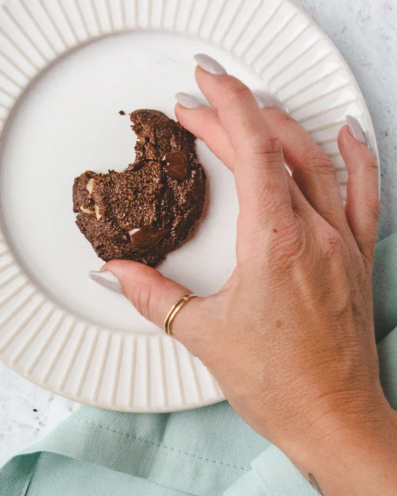 Recipe for Gluten-Free Chocolate Macadamia Nut Cookies. #easy #healthy #almondflour #paleo #dairyfree #norefinedsugar #baking