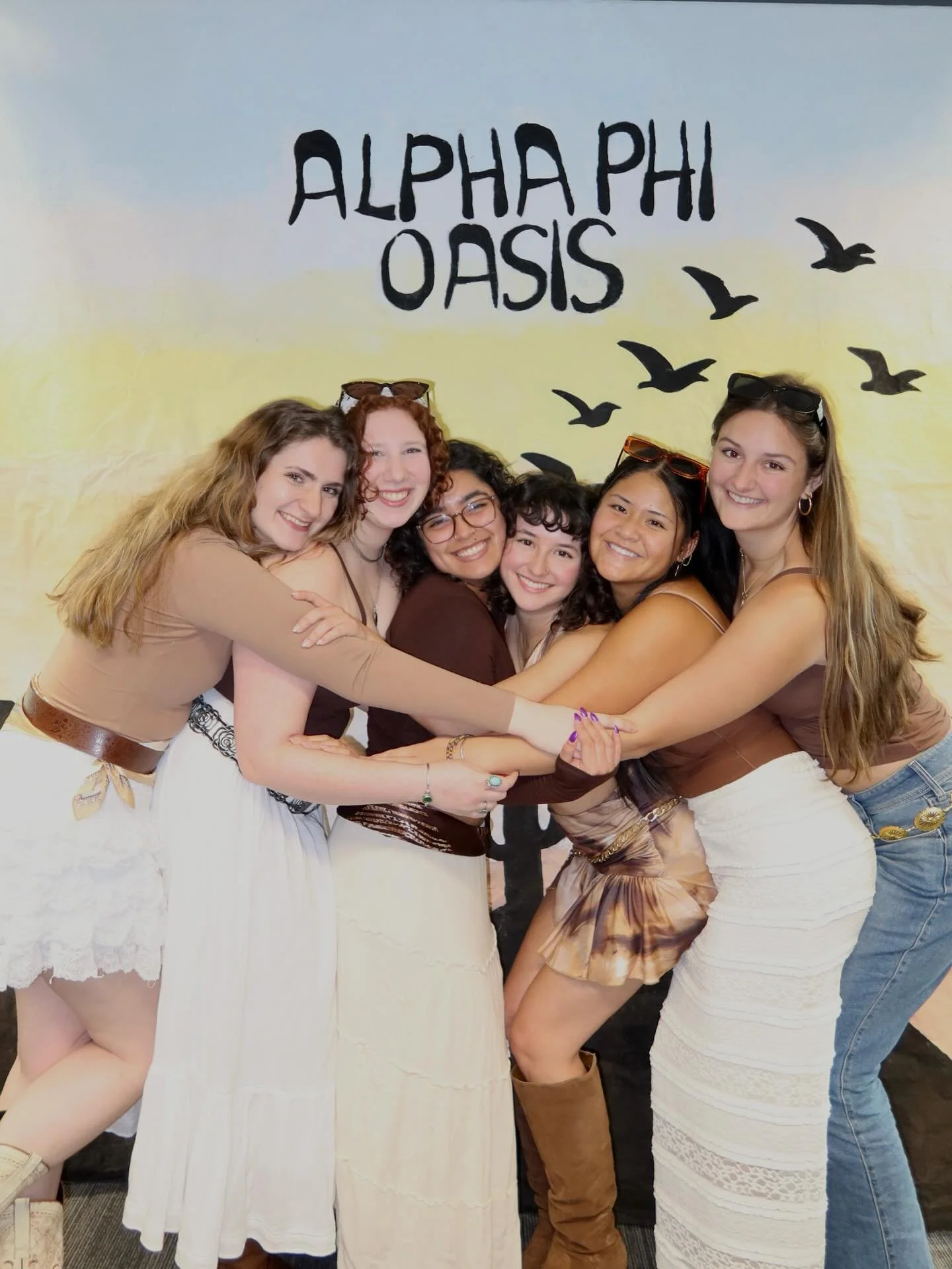 thank you to everyone who stopped by our oasis at meet the chapters 🌵🏜️🌄

we had so much fun meeting everyone and we can&rsquo;t wait for formal recruitment!! 

#alphaphi #rpialphaphi