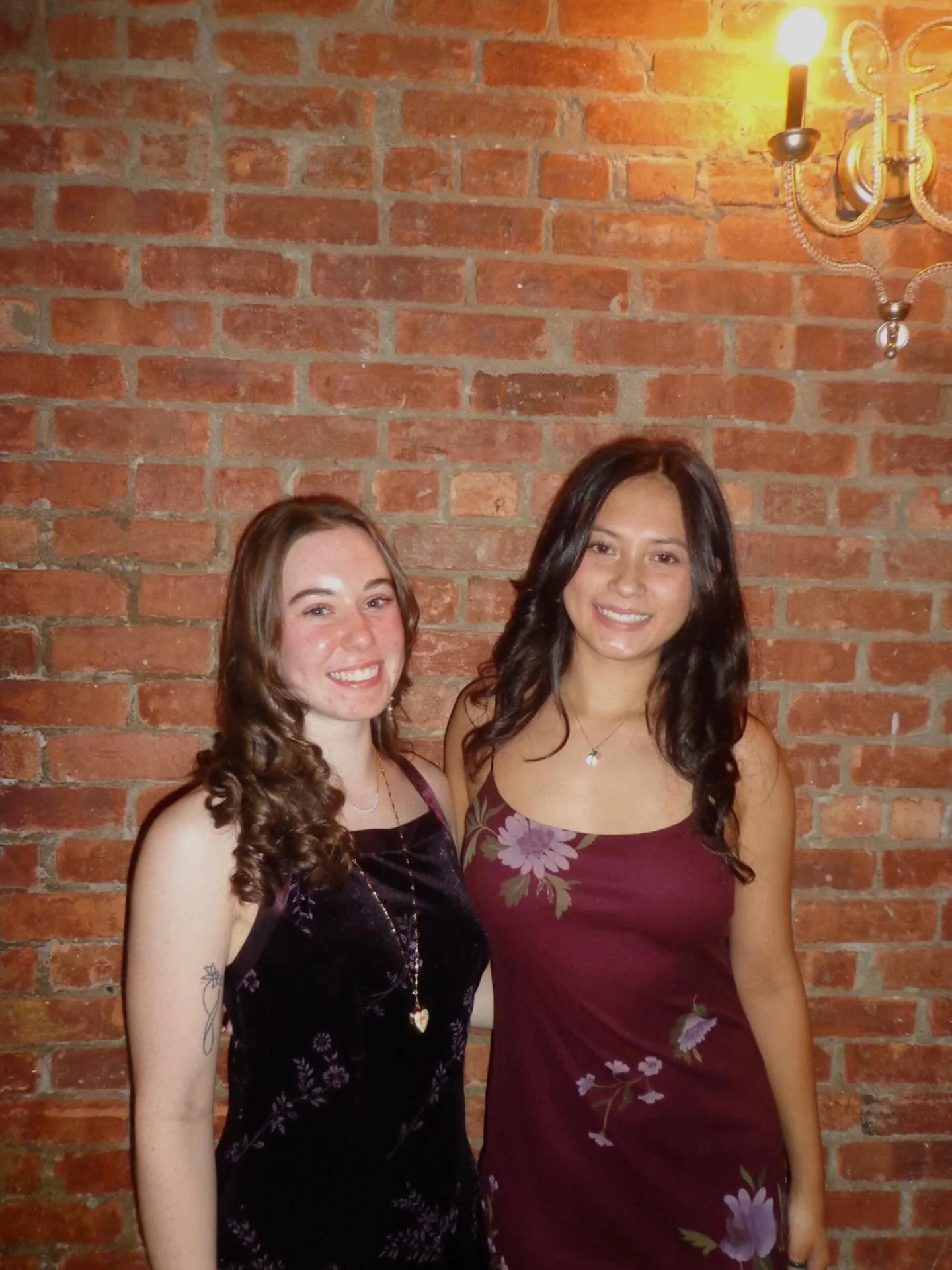 reminiscing on our fall semester with alpha phi 💌 happy reading days and good luck to everyone on finals!! 📚📕