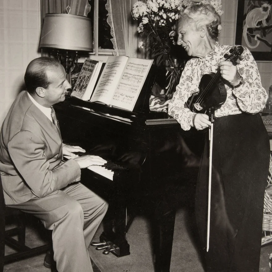 Boris+Goldovsky+and+mother+Lea+Luboshutz+%28002%29.jpg