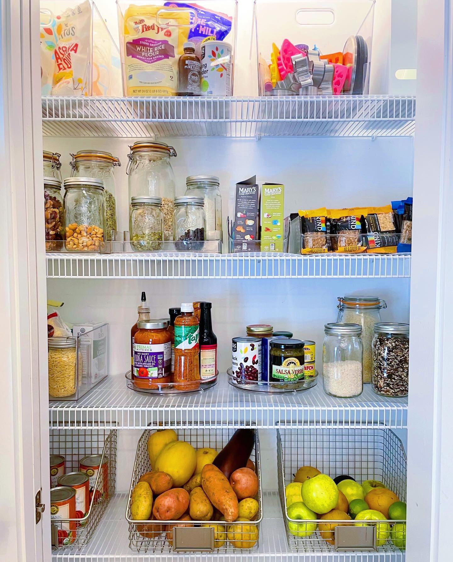 Pantry transformation 💫 

You don&rsquo;t need to have a walk in pantry for it to be amazing. We added shelf liner to the wire racks for stability, decanted lots of food items into glass jars, added metal storage baskets for fruit and vegetable stor