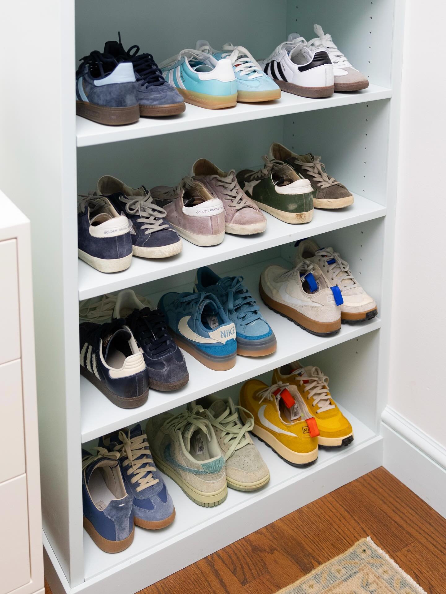 Stepping into the weekend like 👟✨

Always been more of a 👟 girl than a 👠 girl myself. What about you? 

 

#asheville #ashevillenc #avl #828isgreat #wnc #blueridgemountains  #downtownasheville #ashevillelocal #ashevillelife #ashevillelove #ashevil