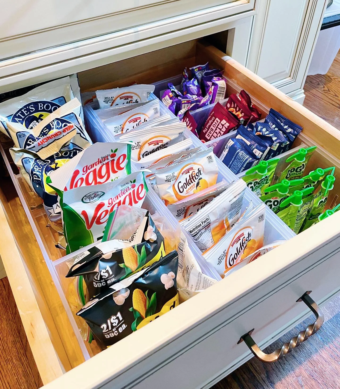 Curious what one of our #1 space requests is? 

Probably pantries! 🍴 🌮 🍽️

Because feeding our families is a never-ending job, especially with kids. And if they are like mine they are ALWAYS hungry and I feel like I am always grocery shopping. 🤪?