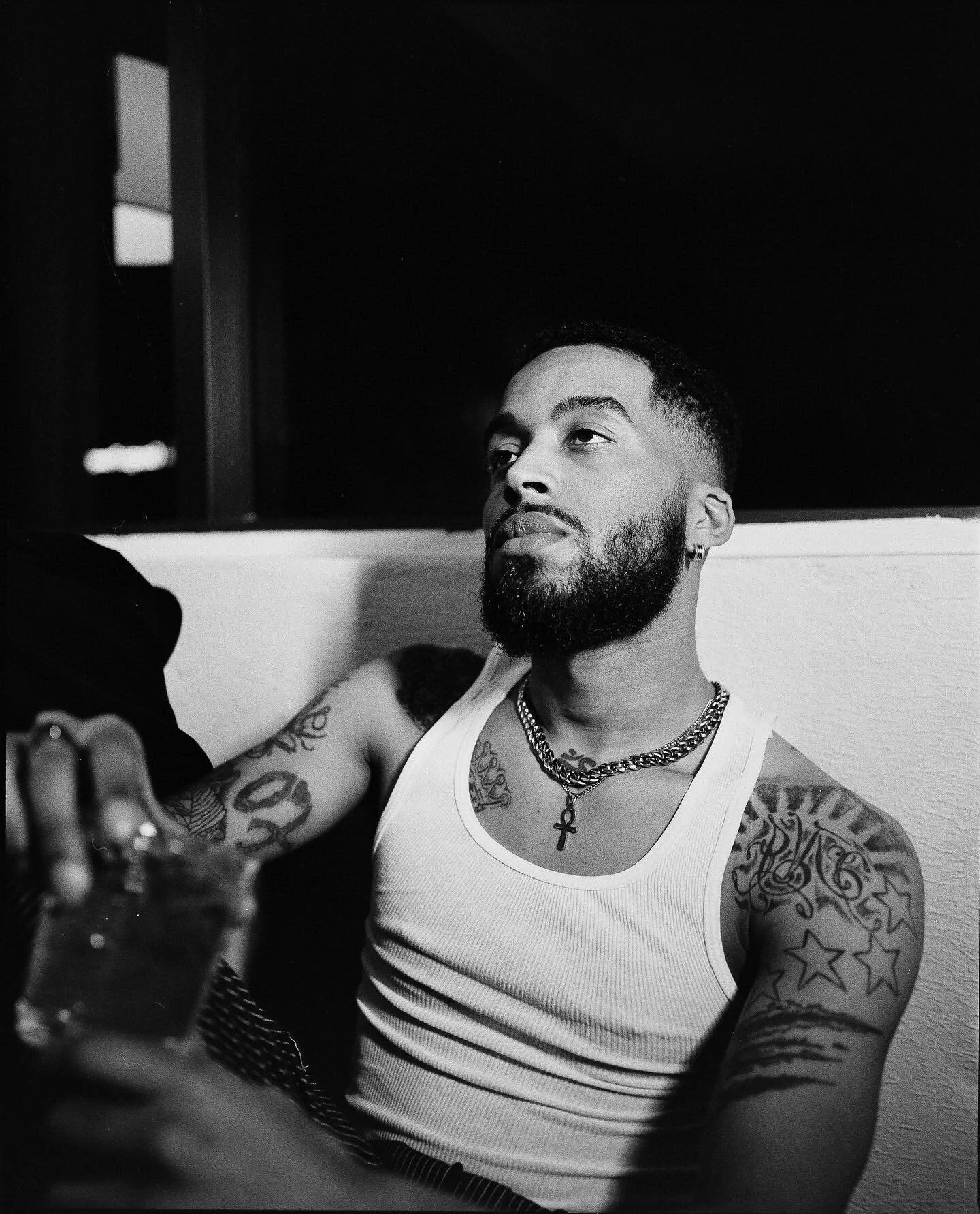 &lsquo;Room Service&rsquo; with @otssean 💫
Shot on @kodak Tri-X pushed one stop in development. This was a project I had in mind for a while and Sean helped execute it beautifully (thank you!) Also big thanks to @hiltonhotels for upgrading us to a h