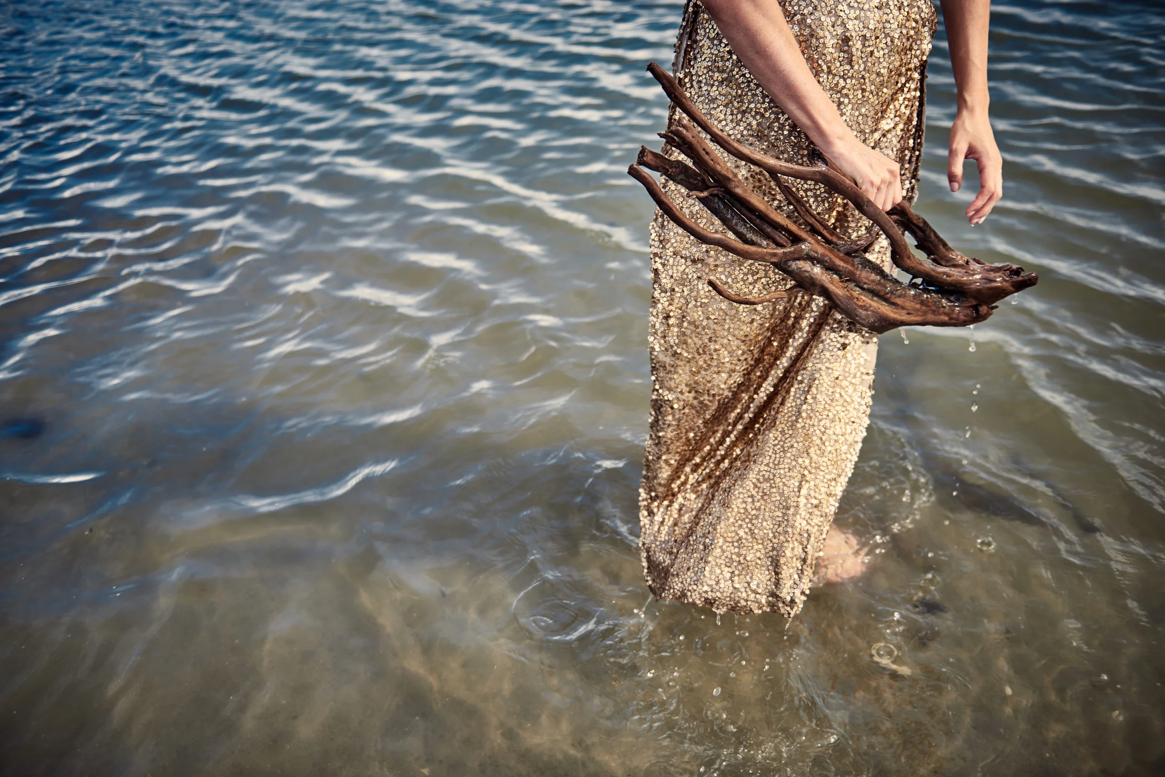 CastAway_417 1.jpg