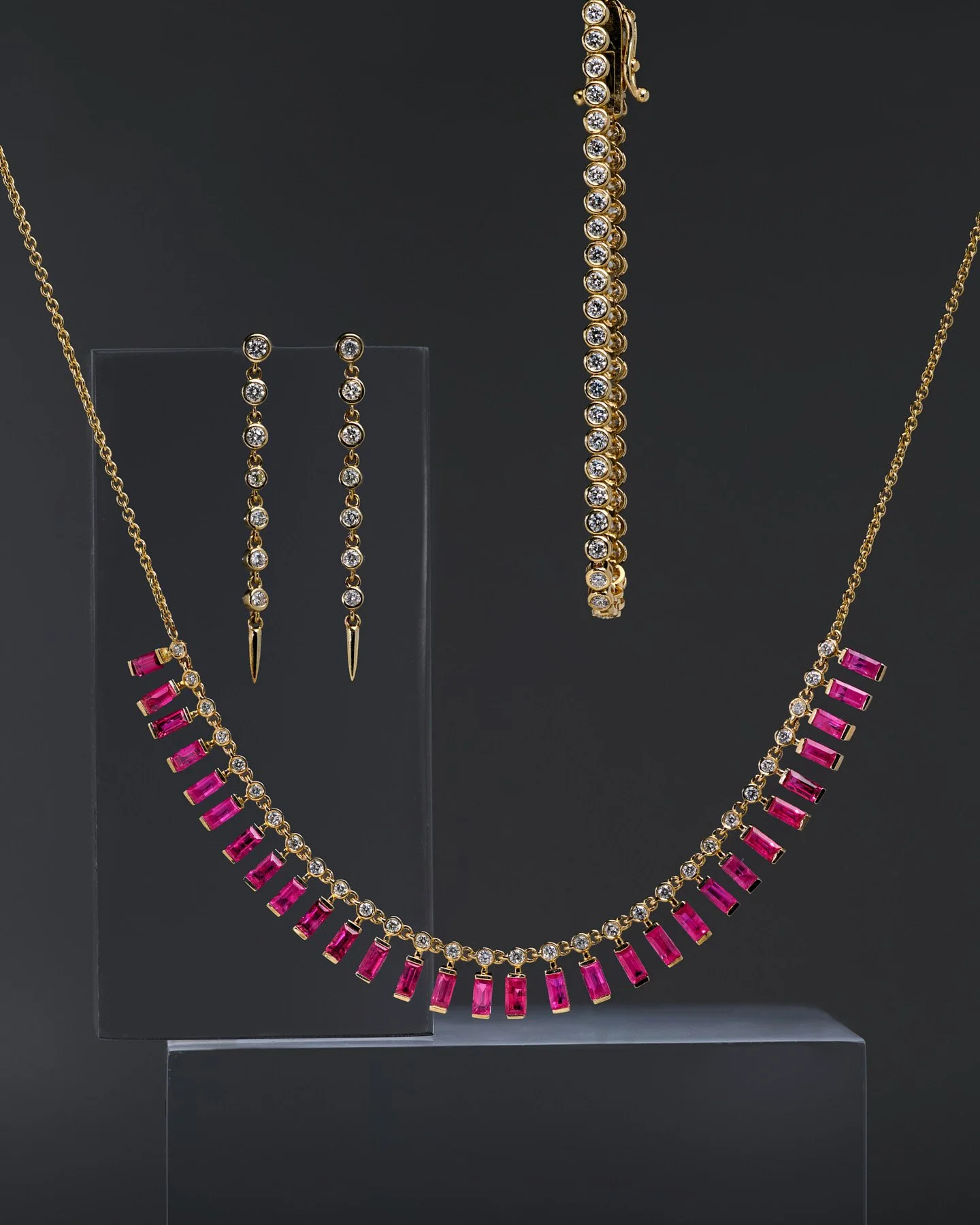 SG_Ruby-Necklace_Diamond-Bezel-Drop-Earrings_Tennis-Bracelet_Holiday_2025_001_4x5_web.jpg