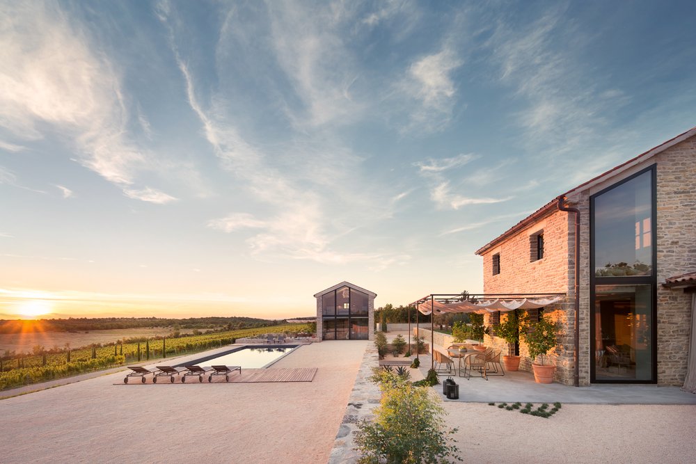 Outside view from vineyard.jpg