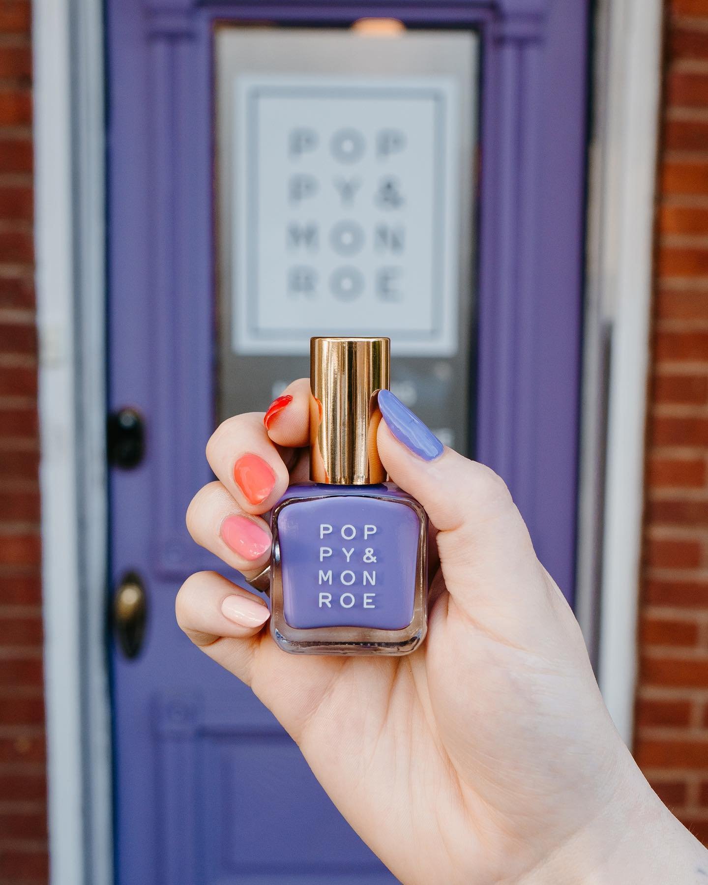 poppyandmonroe_1673294618_3012136032968158629_2086990097.jpg