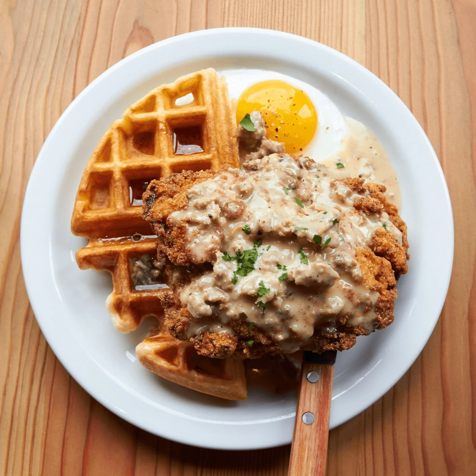 chicken+and+waffles+overhead.jpg