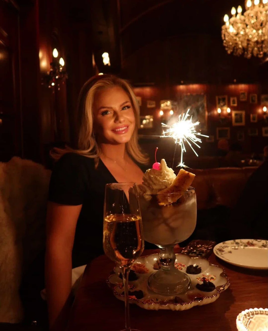 Because every special moment deserves something sweet&hellip;like an Alpen Rose sundae 🍦✨⁠
⁠
📸: @samnsch