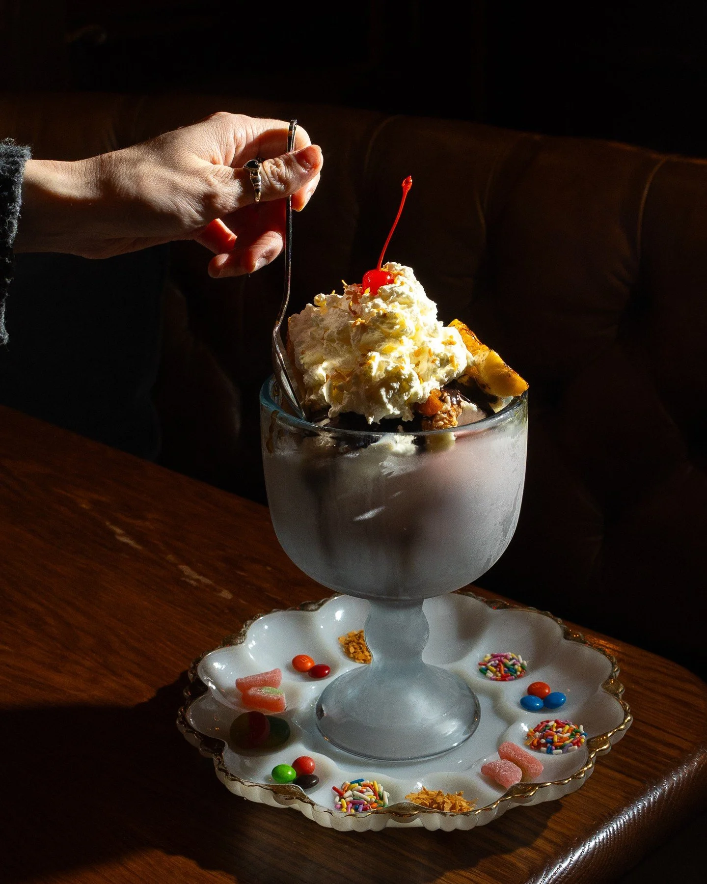 Turns out ending dinner with an ice cream sundae is always the right decision 🍨 Even the @phillyinquirer agrees!⁠
⁠