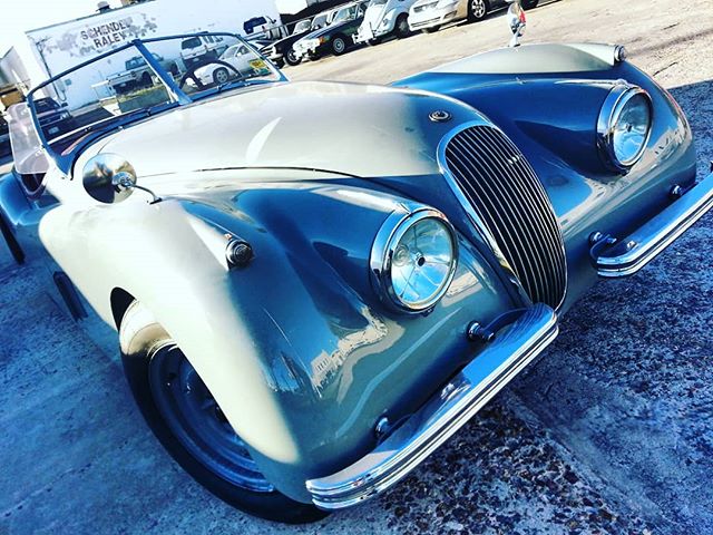 Jaguar XK120 - At the time of its debut at the Earl's Court Motorshow, it was the fastest production vehicle of its time.
.
Jaguar could not keep up with the public demand for this curvaceous car and had to chang their production process quickly.
.
T