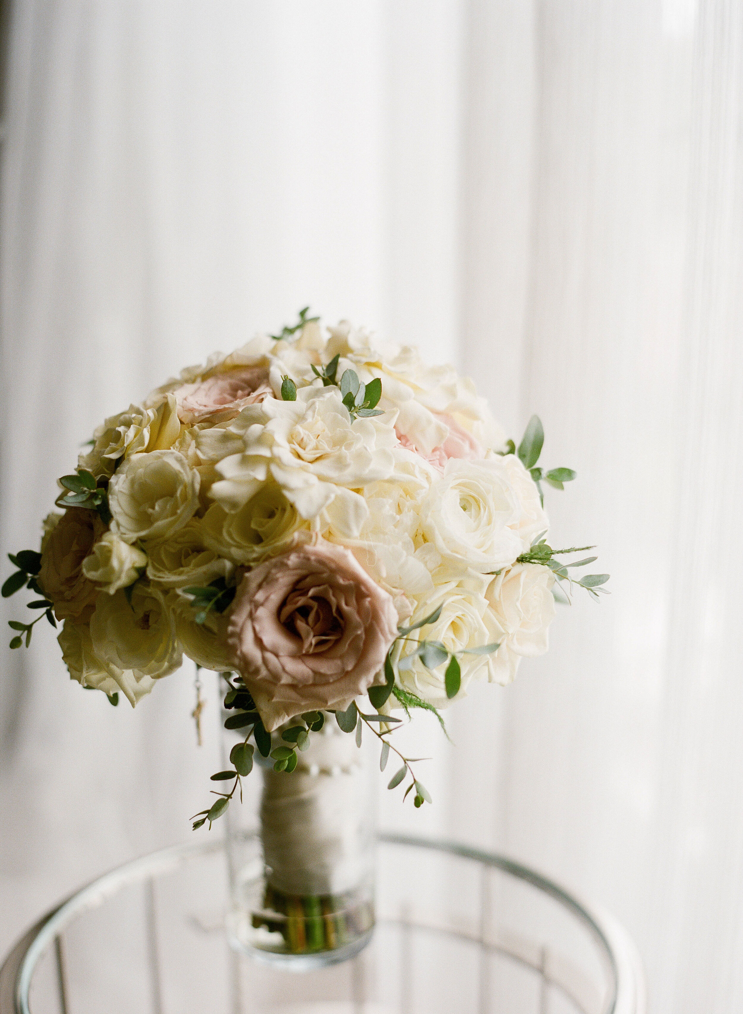 Belli-Fiori-Saint-Louis-Wedding-Florist-Ritz-Carlton-White-Wedding-7.jpg