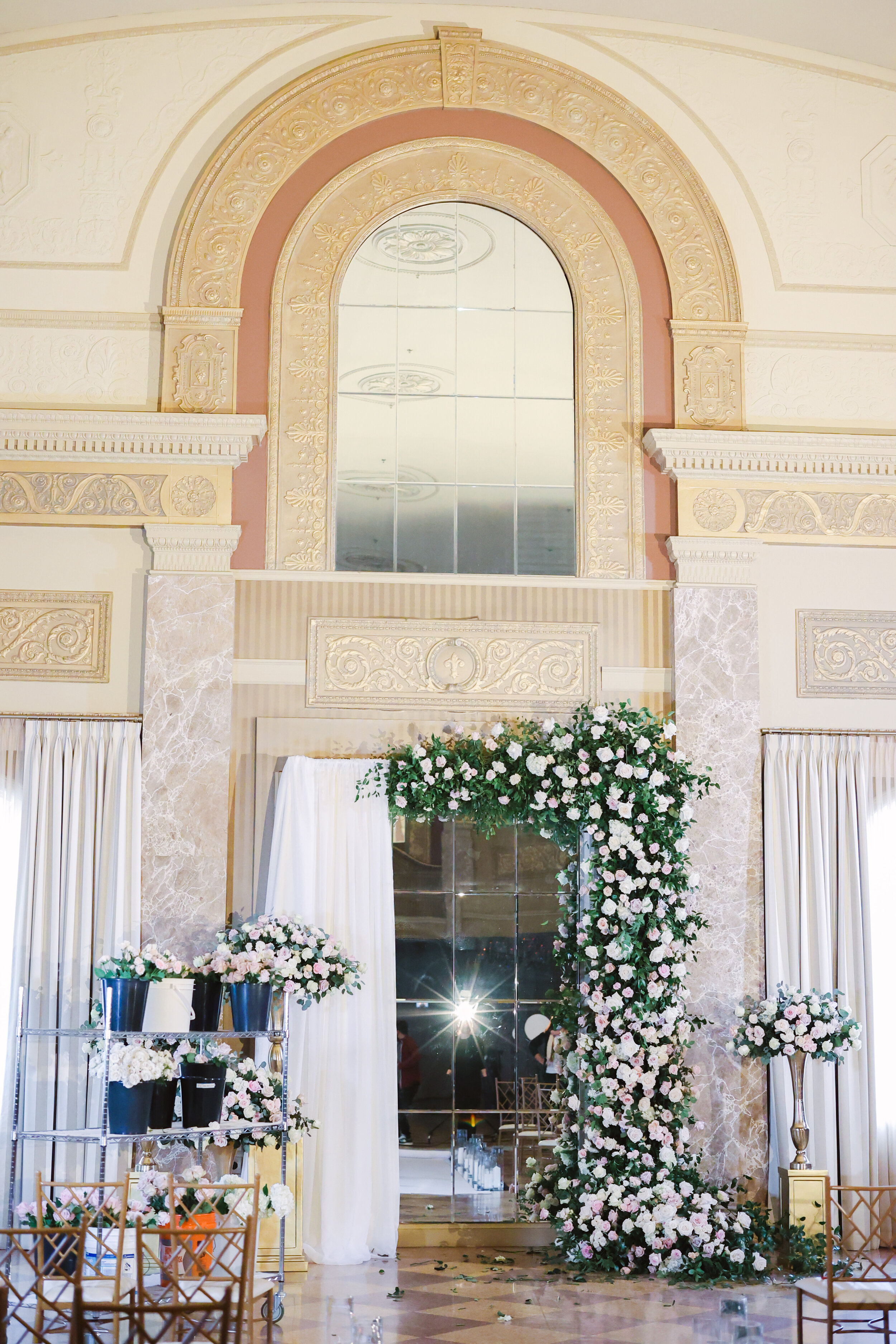 Belli-Fiori-Saint-Louis-Wedding-Florist-Event-Setup-7.jpg