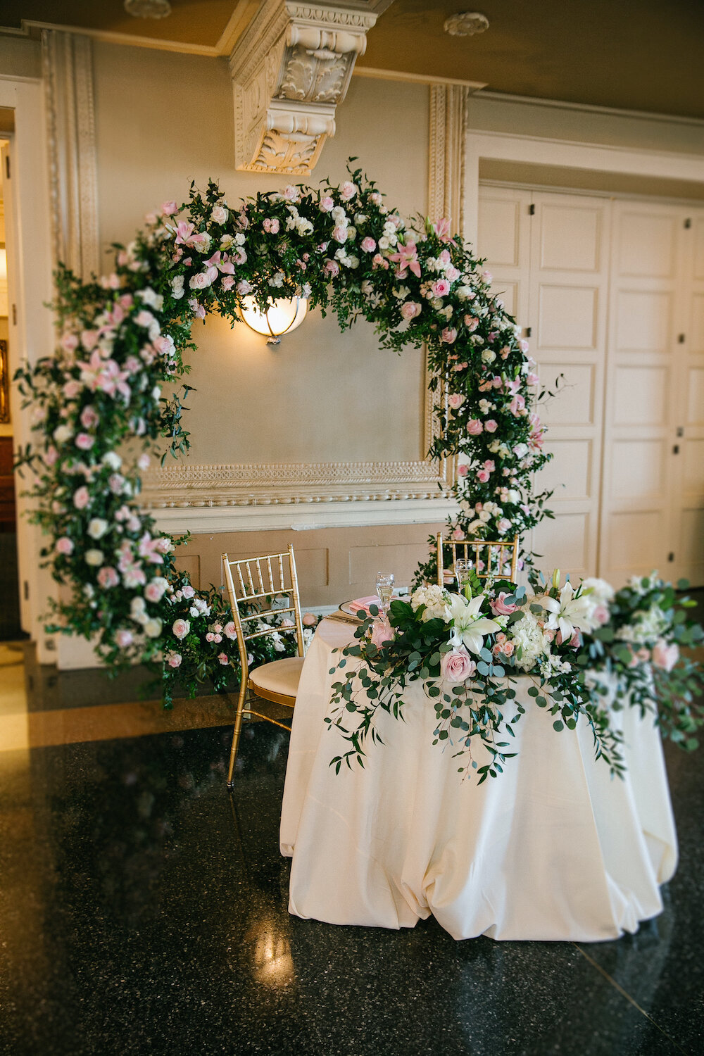 St.-Louis-Wedding-Florist-Belli-Fiori-Missouri-Athletic-Club-Spring-Wedding-White-Klump-Photography-26.jpg