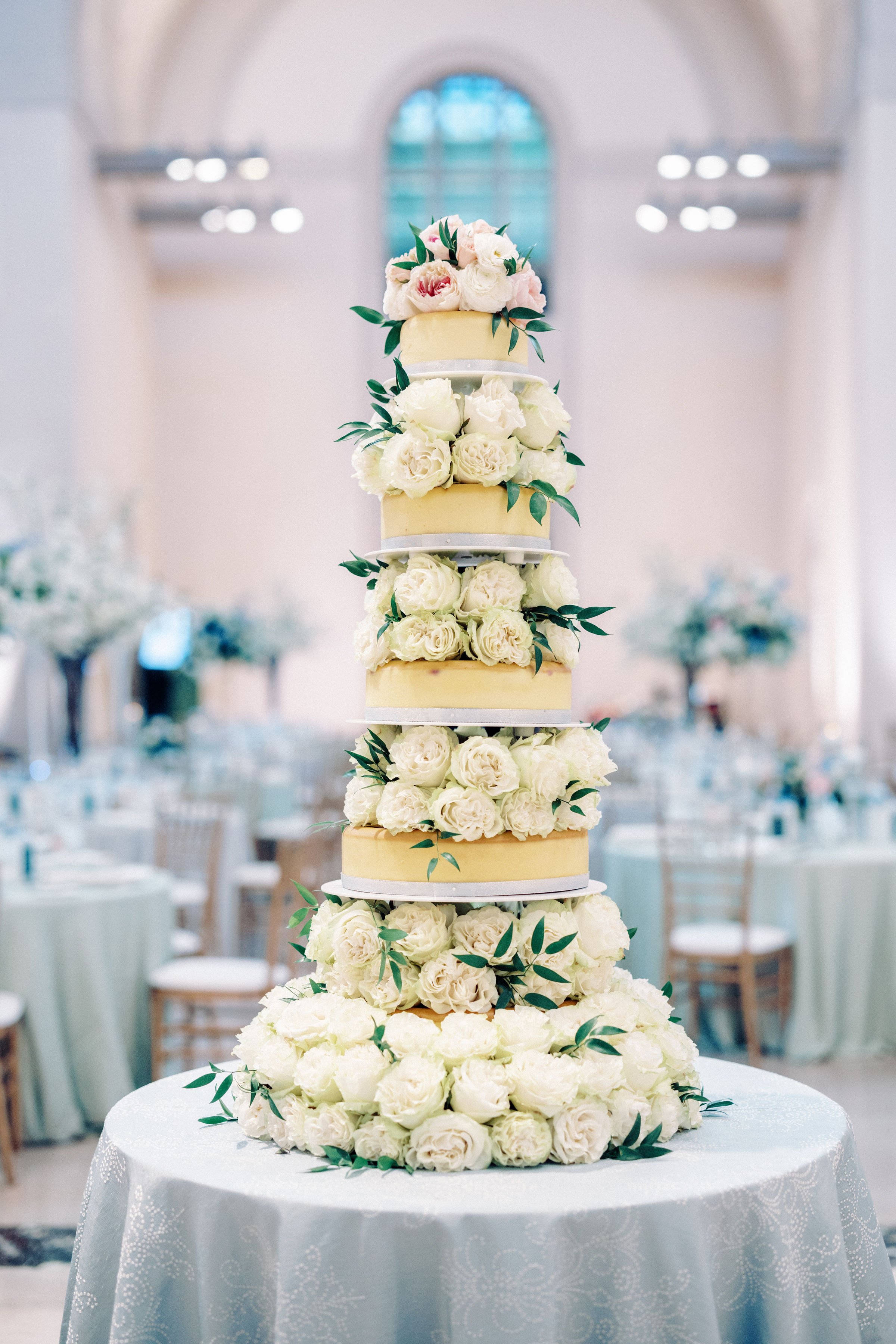 Belli-Fiori-Wedding-Cake-Flowers-2.jpg