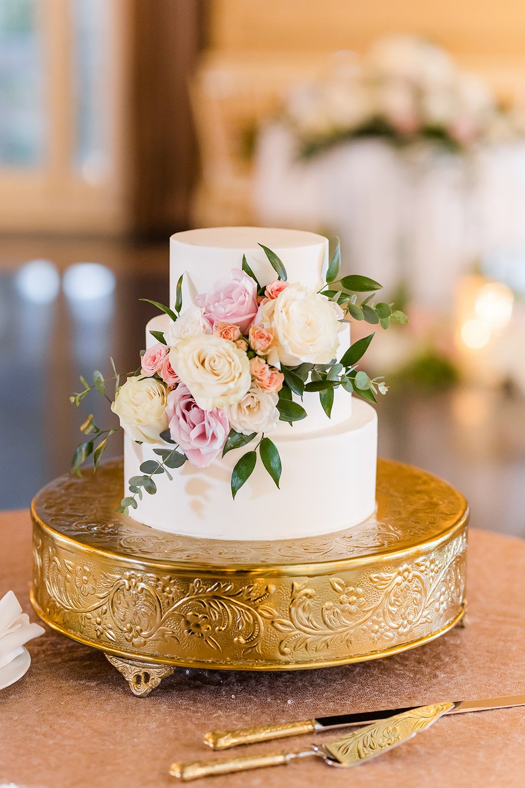 Belli-Fiori-Wedding-Cake-Flowers-3.jpg
