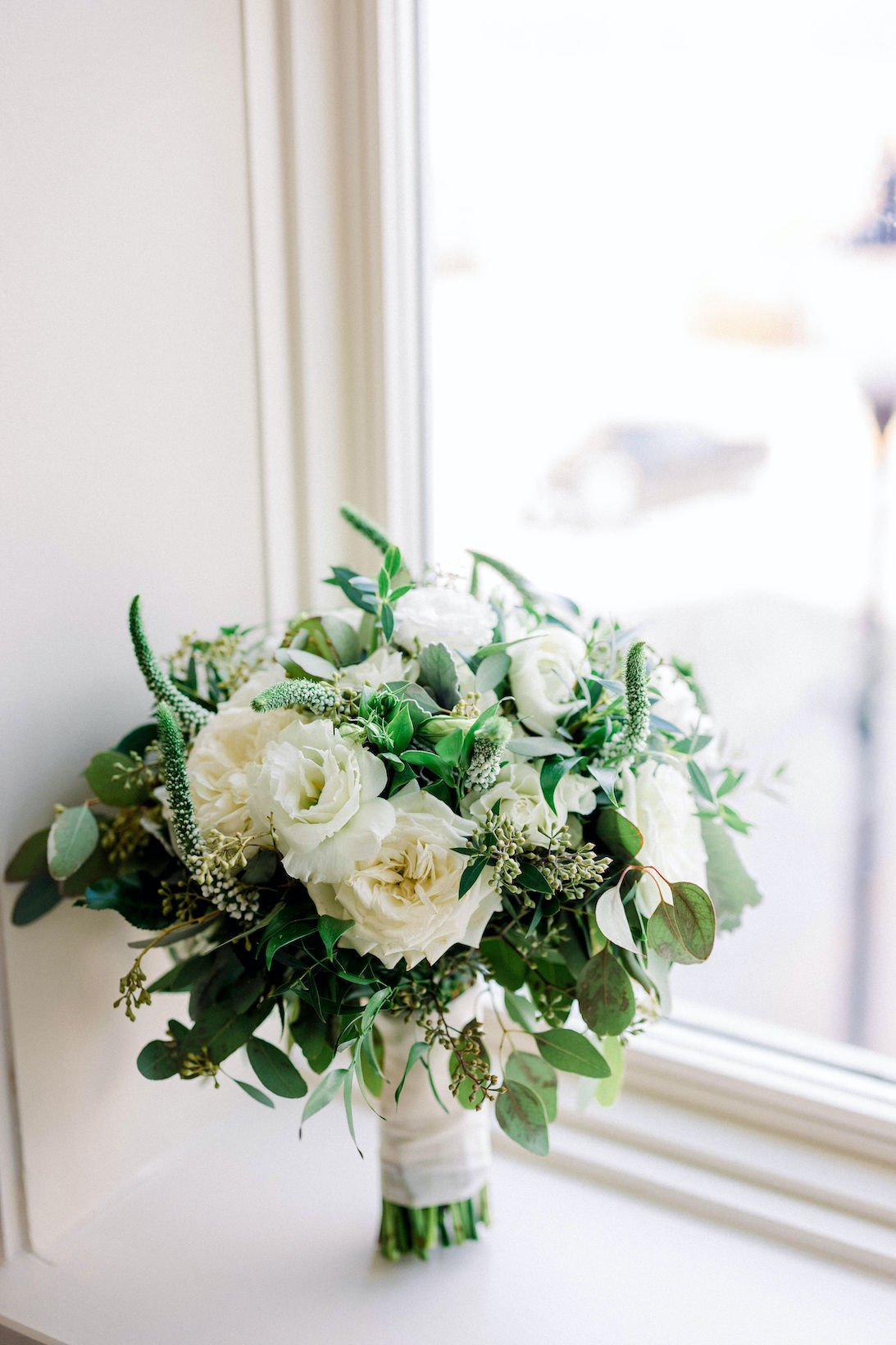 Belli-Fiori-STL-Luxry-Wedding-Florist-Winter-Wedding-Kristen-Hendricks-Photography-image_109A9544.jpg