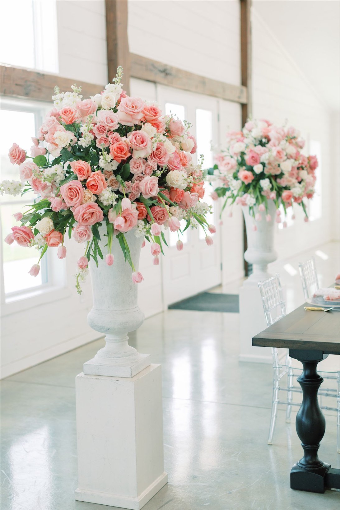 Belli-Fiori-STL-Wedding-Florist-High-End-Wedding-Flowers-Rochelle-Maples-Photography_109A9576.jpg