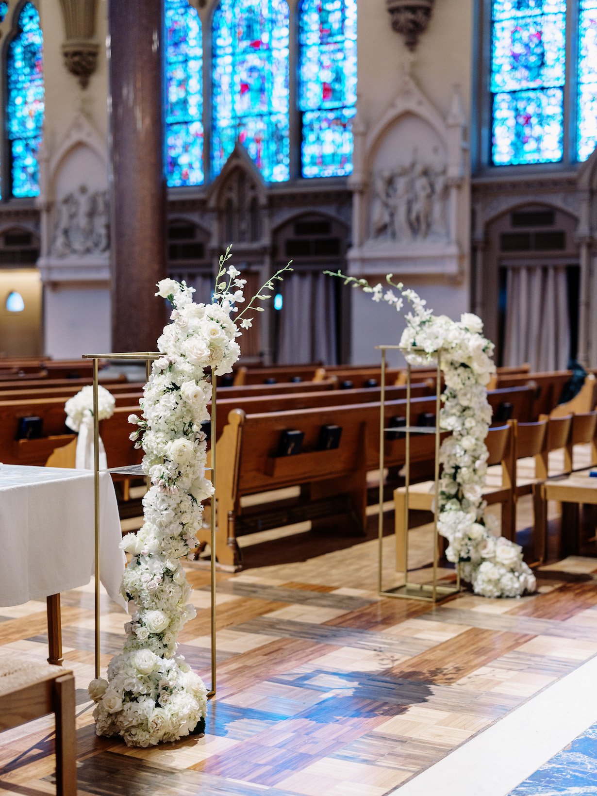 Belli-Fiori-wedding-florist-st-louis-church-ceremony-aisle-decor-inspiration-Mike-Cassimatis-Photography169.jpg