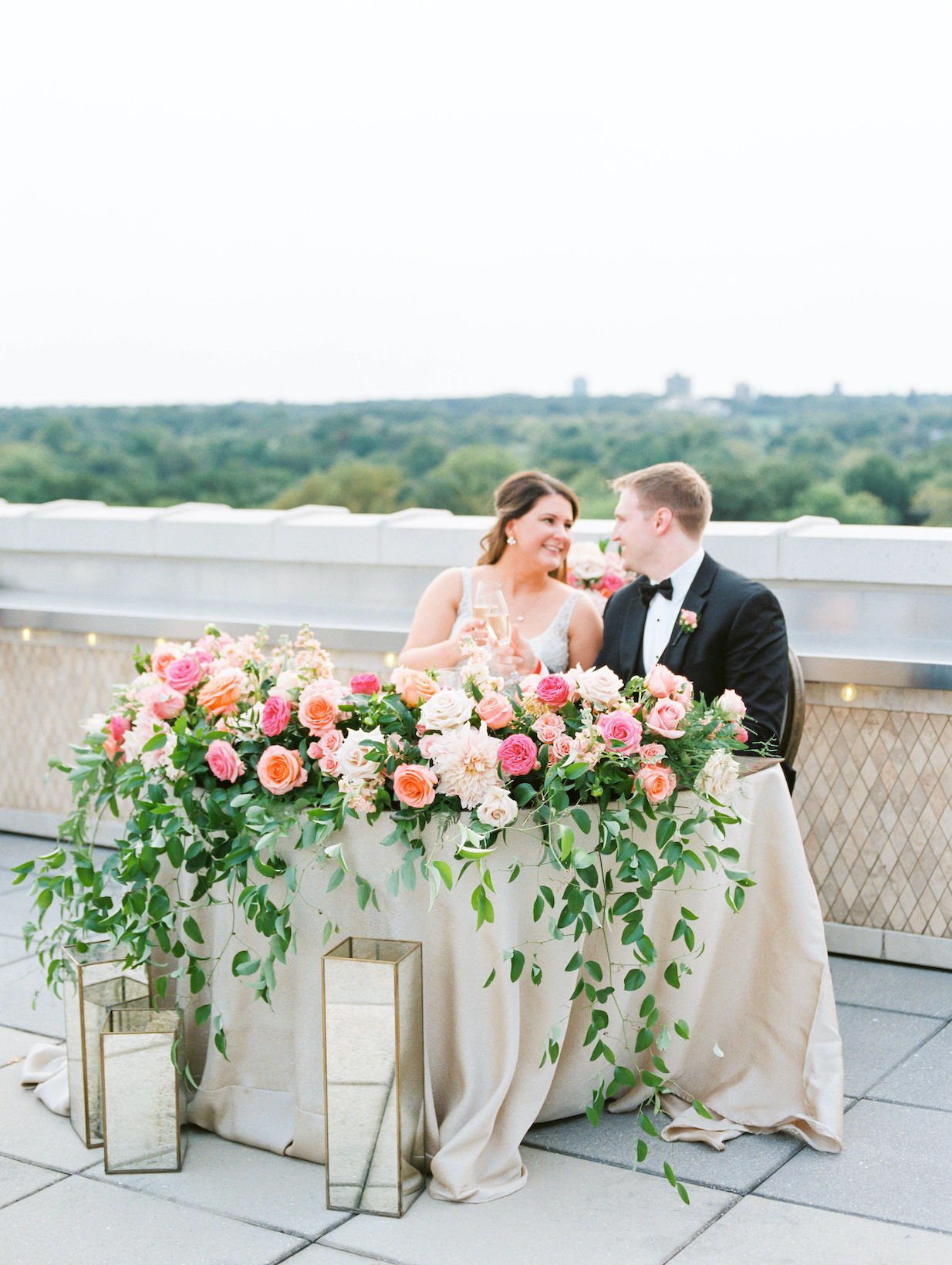 Belli-Fiori-St-Louis-Wedding-Florist-Sweetheart-Table-Flowers-Laura Ann-Miller-Photography-799.jpg