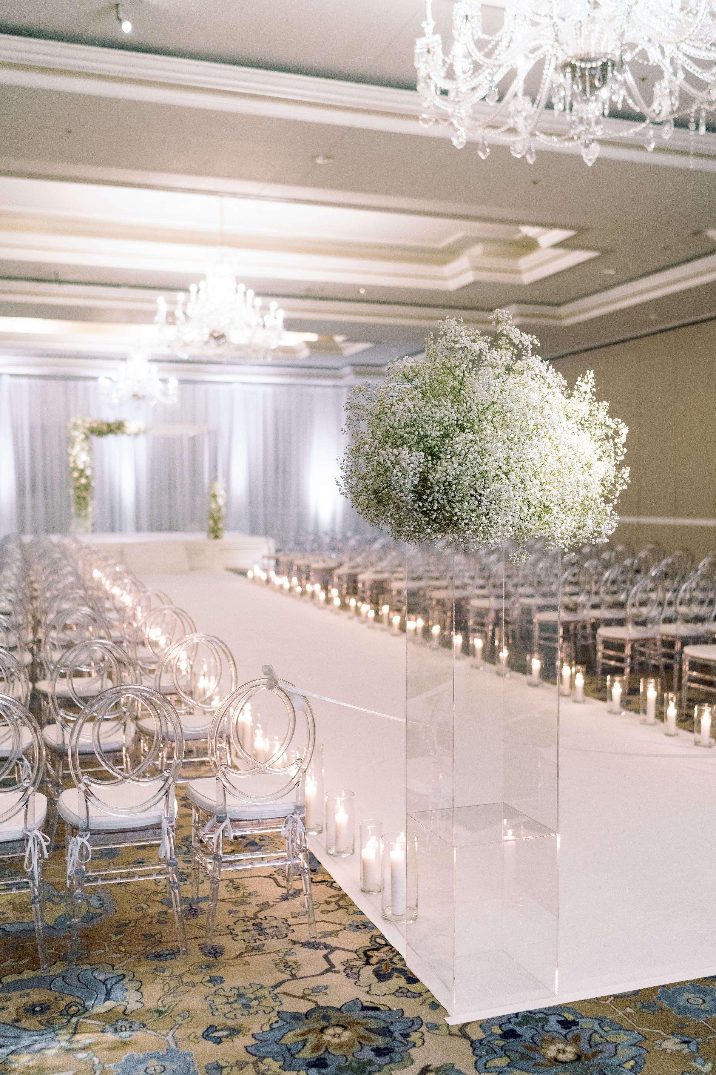 Elise Dunn Photography - Aisle Decor