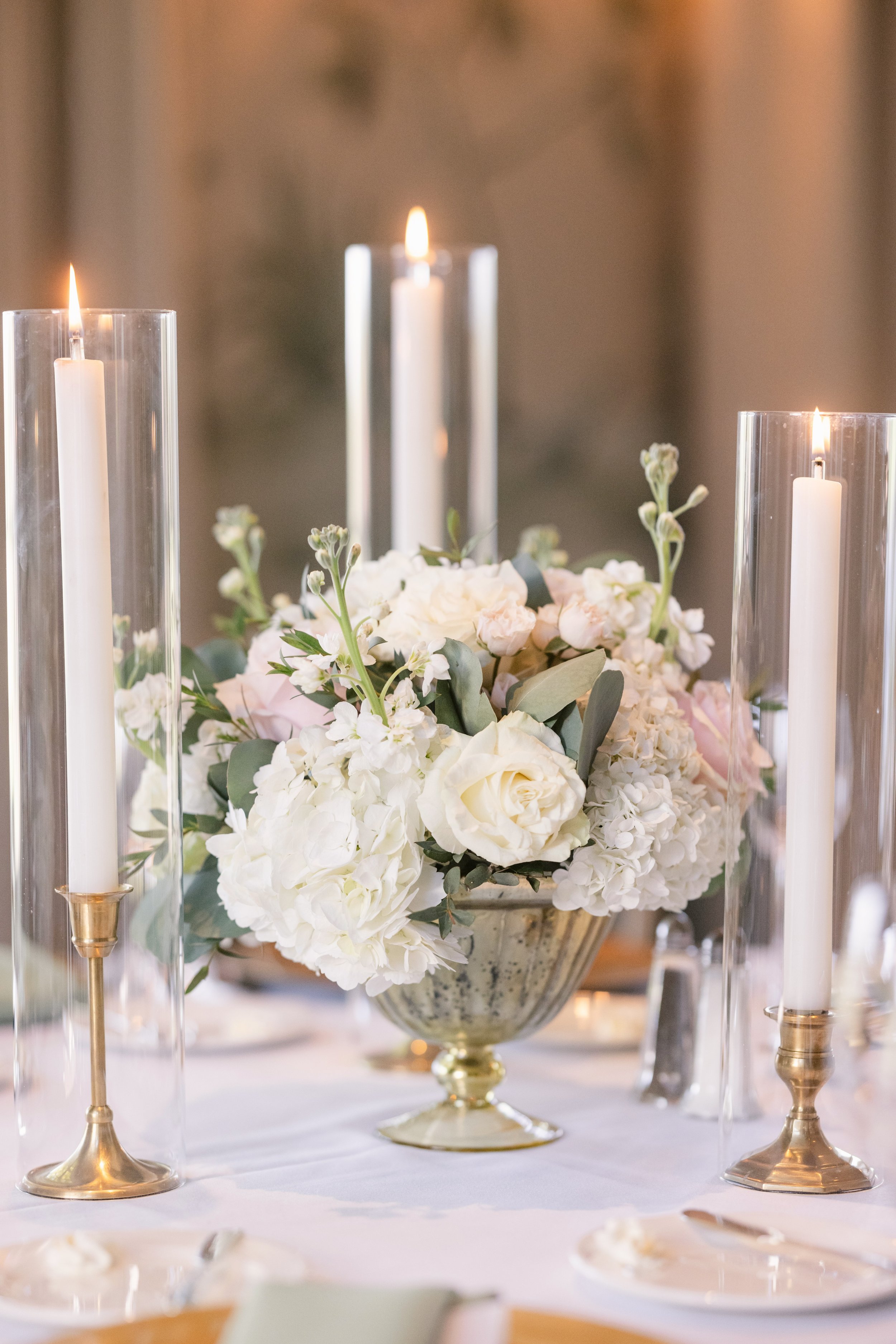 L Photographie Wedding Centerpiece