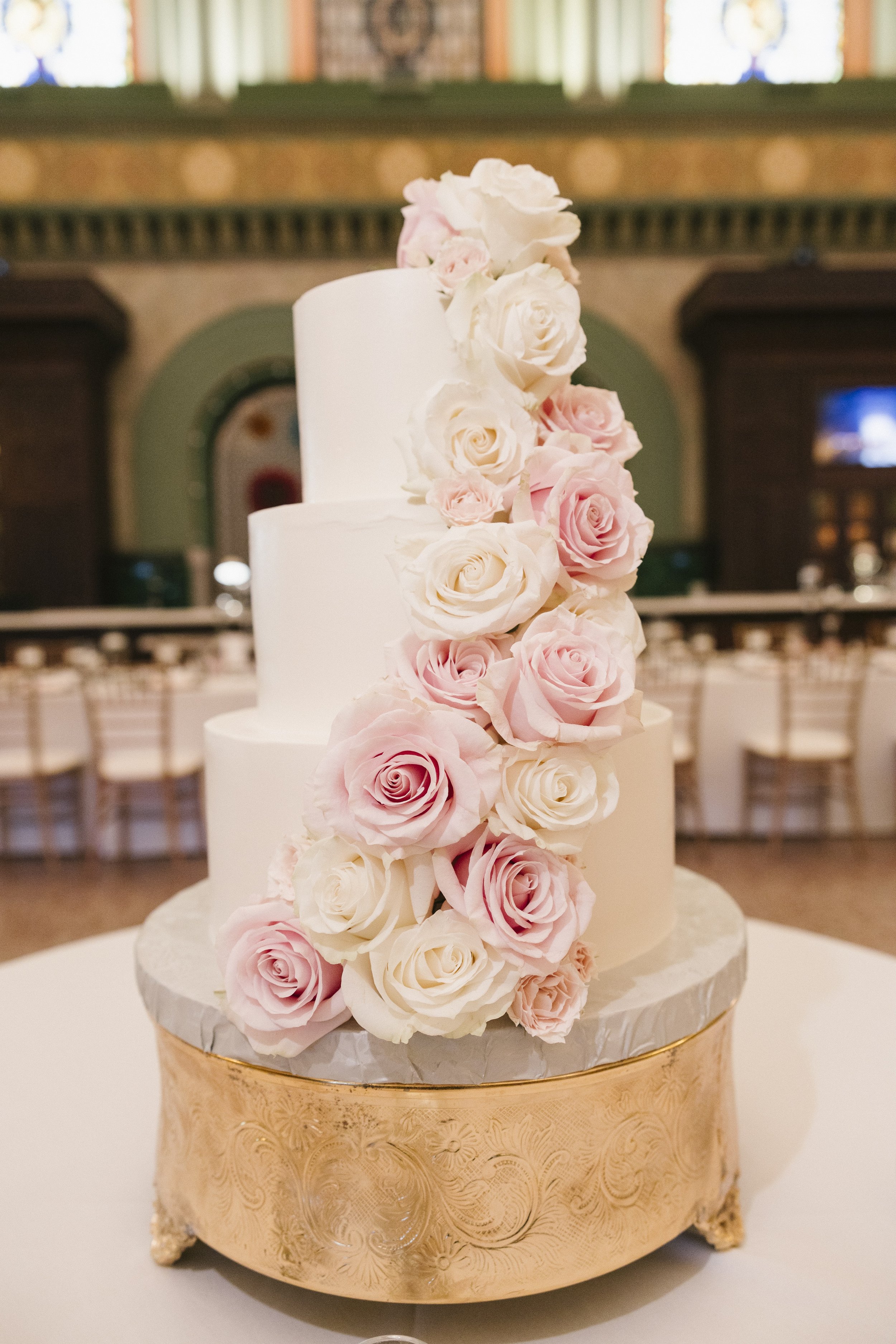 White Klump Photography - Wedding Cake