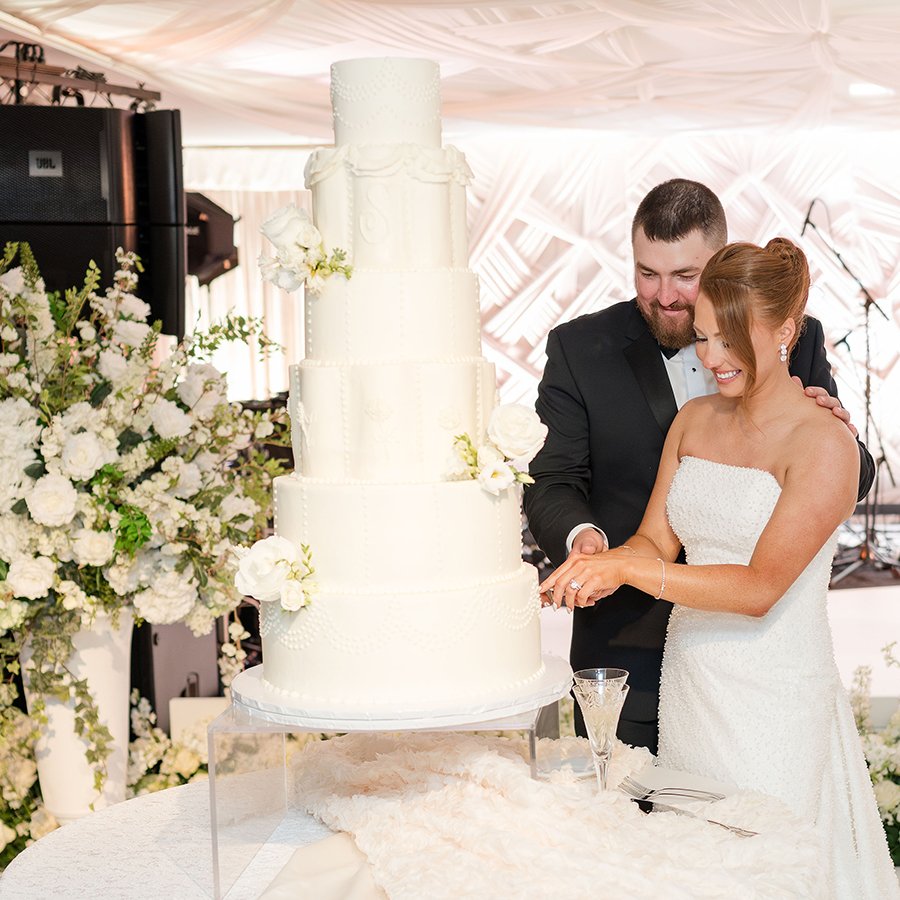 Kate &amp; Evan’s Elegant Country Club Wedding at Illini Country Club in Springfield, Illinois