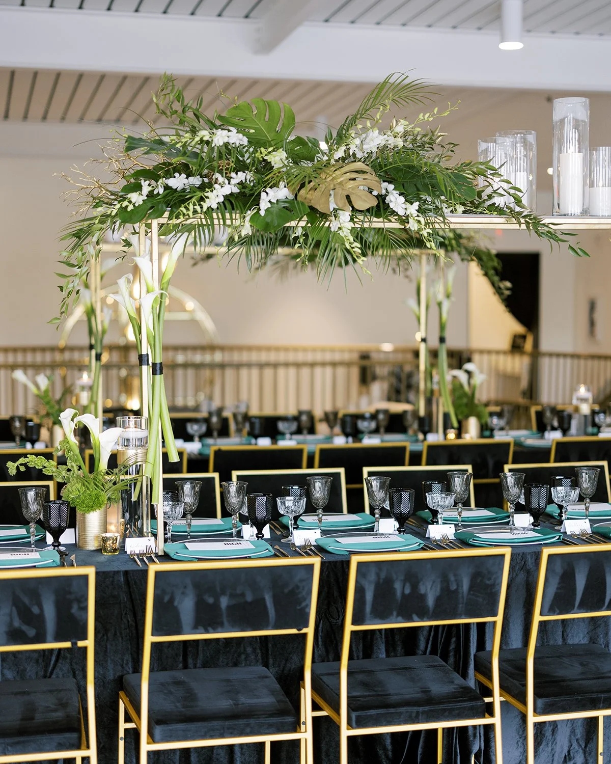 Planning a corporate or social event?

Floral is one of the most impactful ways for you to personalize any event space and add some instant color and life to your event.

Unique designs, colorful flowers or painted greens can truly create an energy a