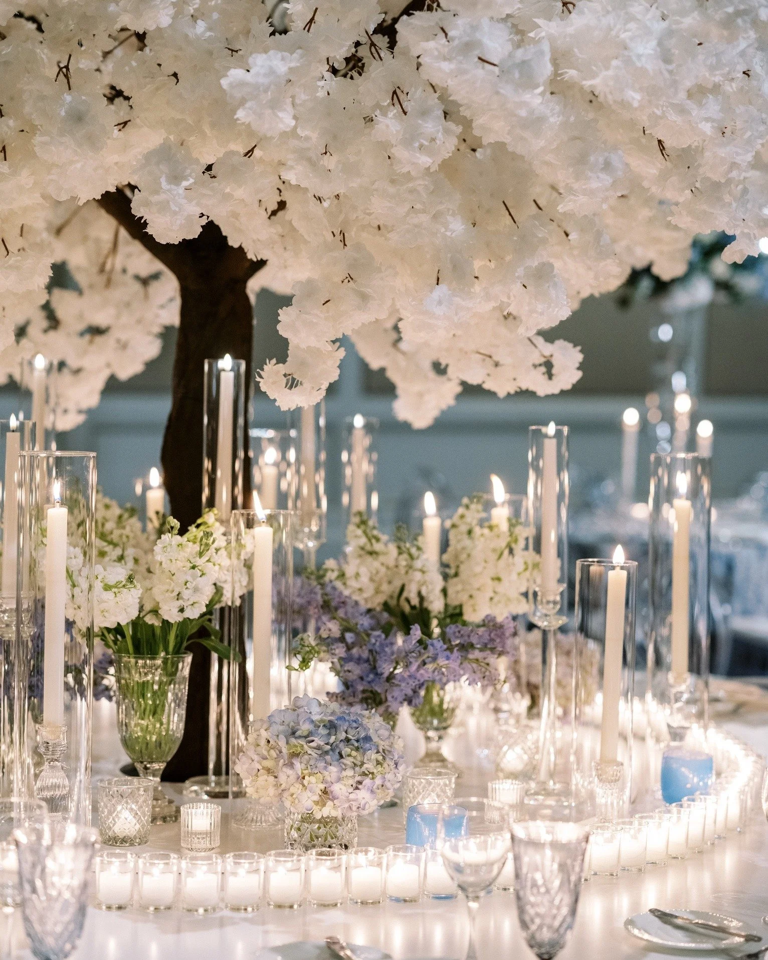Today's the day everyone has been talking about... the rumored Swift/Kelce wedding. 💍✨

One of the biggest questions? What would it take to transform a place like Madison Square Garden into a wedding worthy of the occasion?

The truth is, that's the